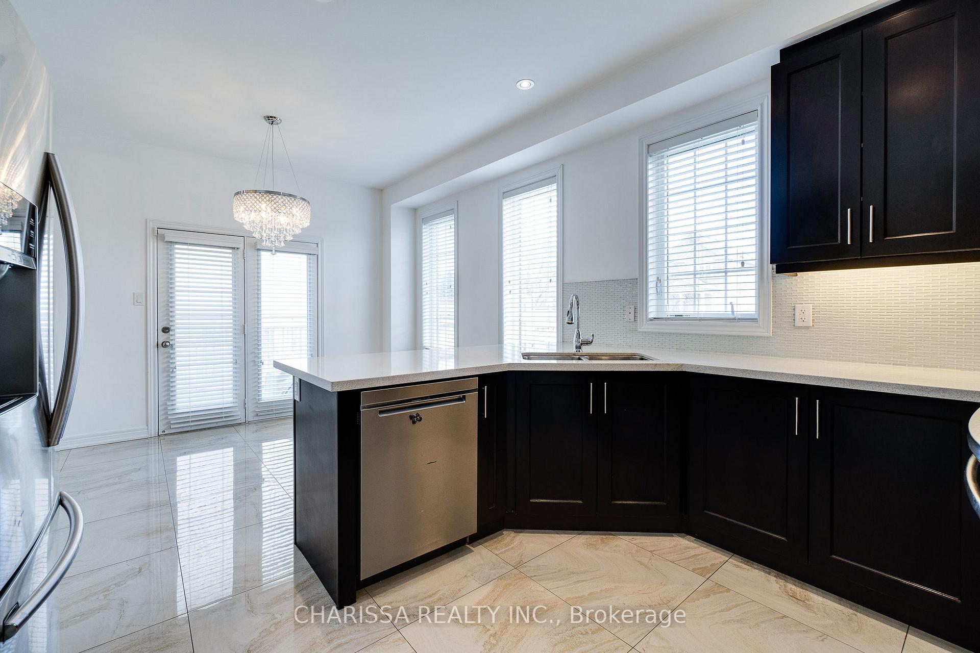 Photo 12 of 2 Hawstone Road, Vaughan, Vellore Village — HOMEH