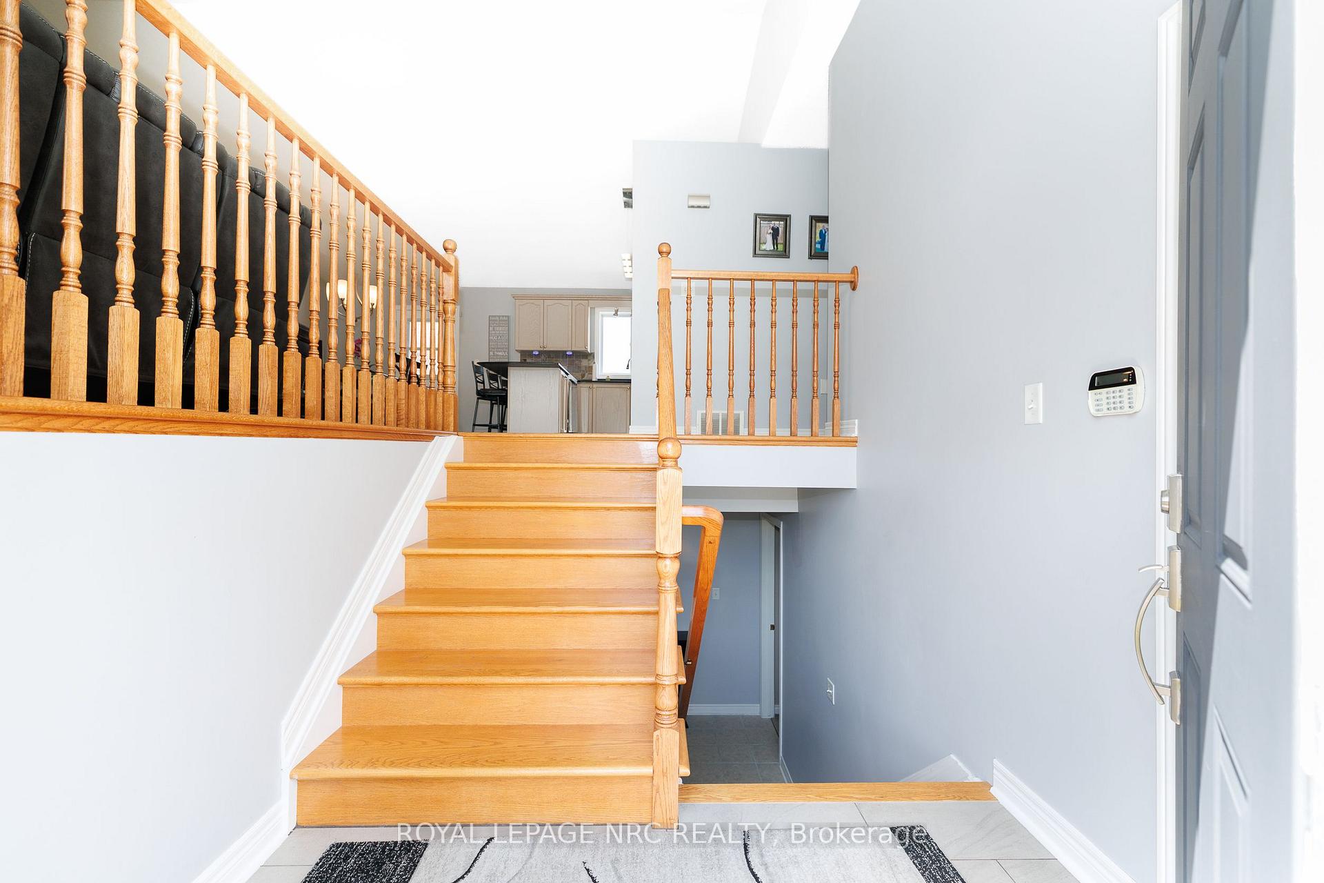 Photo 9 of 8093 Beaverton Boulevard, Niagara Falls, Ascot — HOMEH