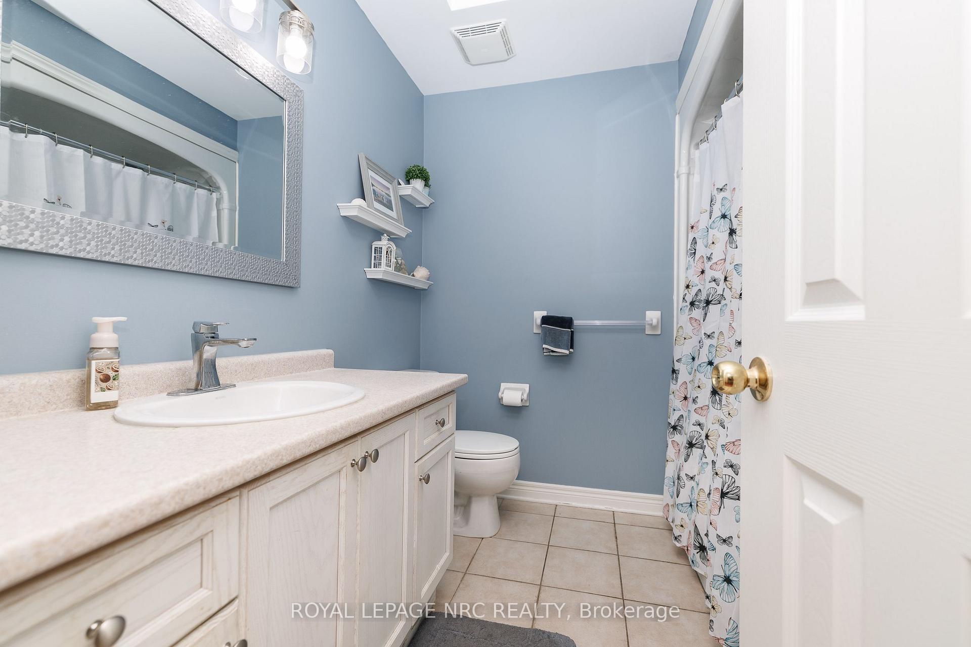Photo 12 of 8093 Beaverton Boulevard, Niagara Falls, Ascot — HOMEH