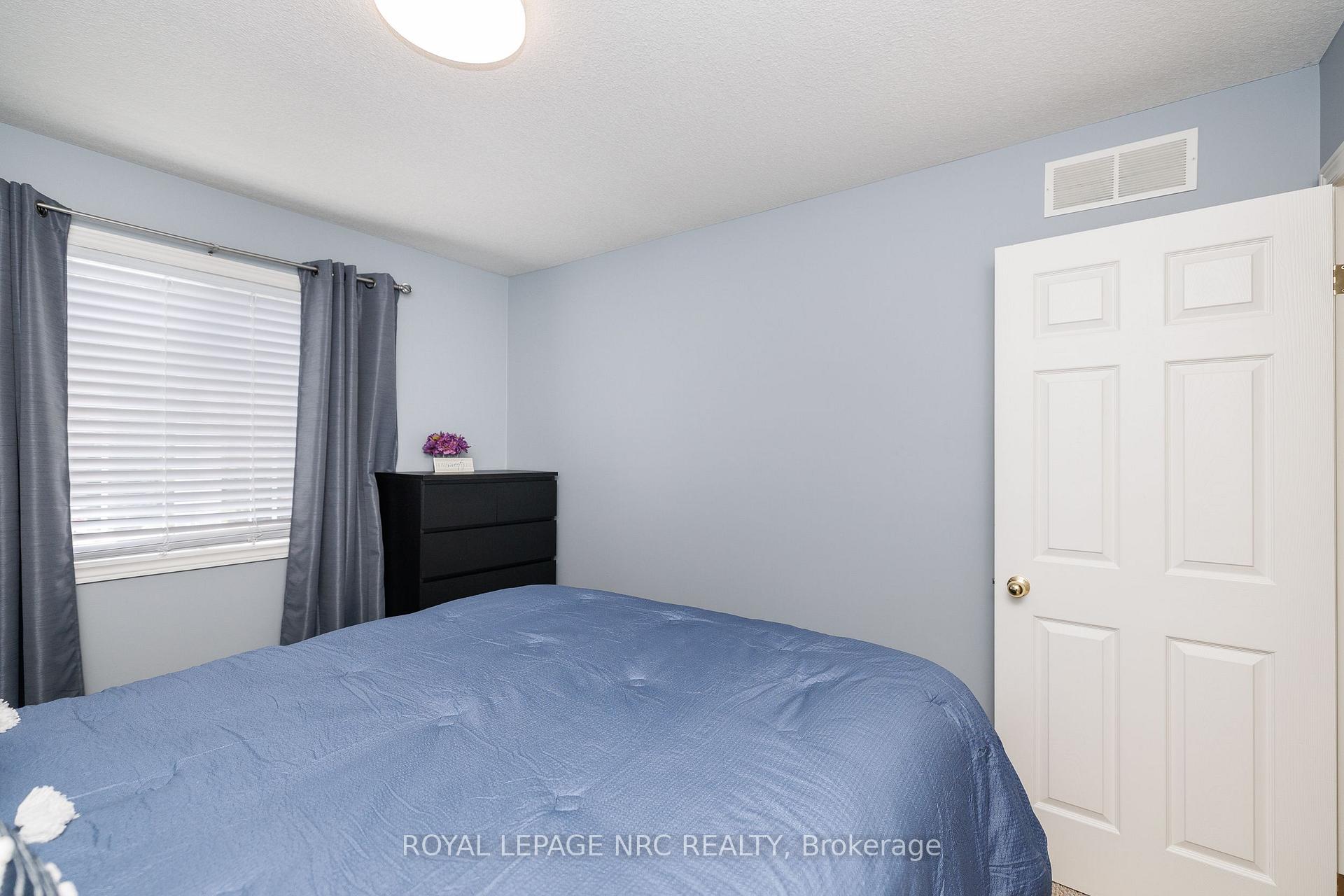 Photo 17 of 8093 Beaverton Boulevard, Niagara Falls, Ascot — HOMEH