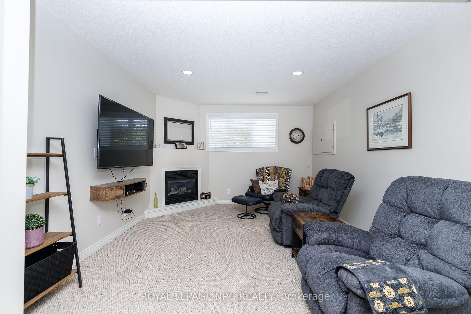 Photo 20 of 8093 Beaverton Boulevard, Niagara Falls, Ascot — HOMEH