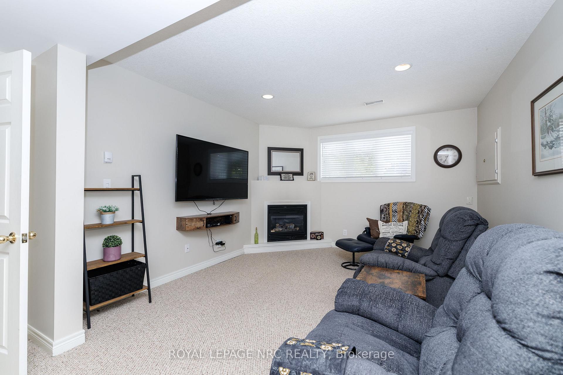 Photo 21 of 8093 Beaverton Boulevard, Niagara Falls, Ascot — HOMEH