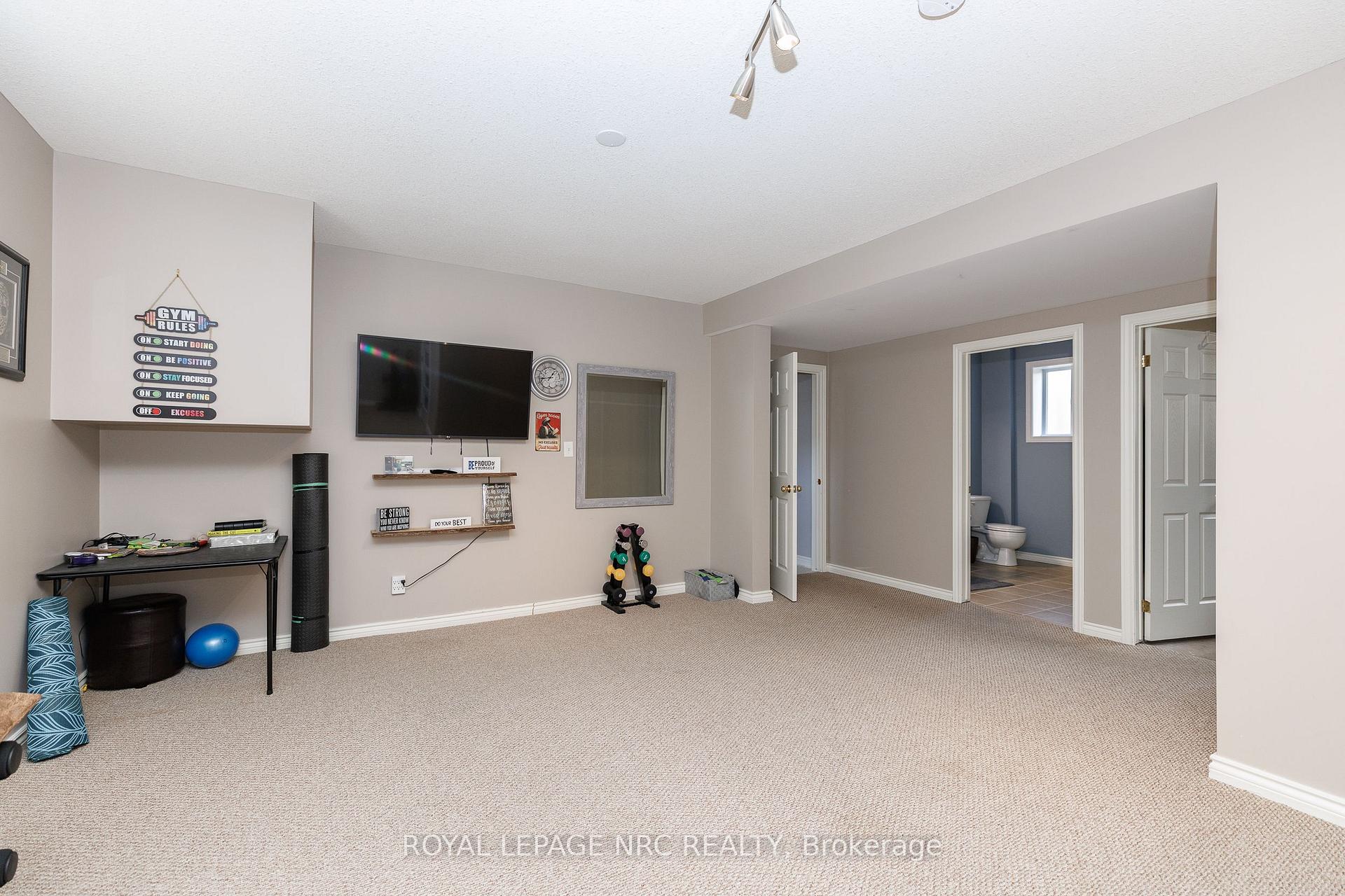 Photo 26 of 8093 Beaverton Boulevard, Niagara Falls, Ascot — HOMEH