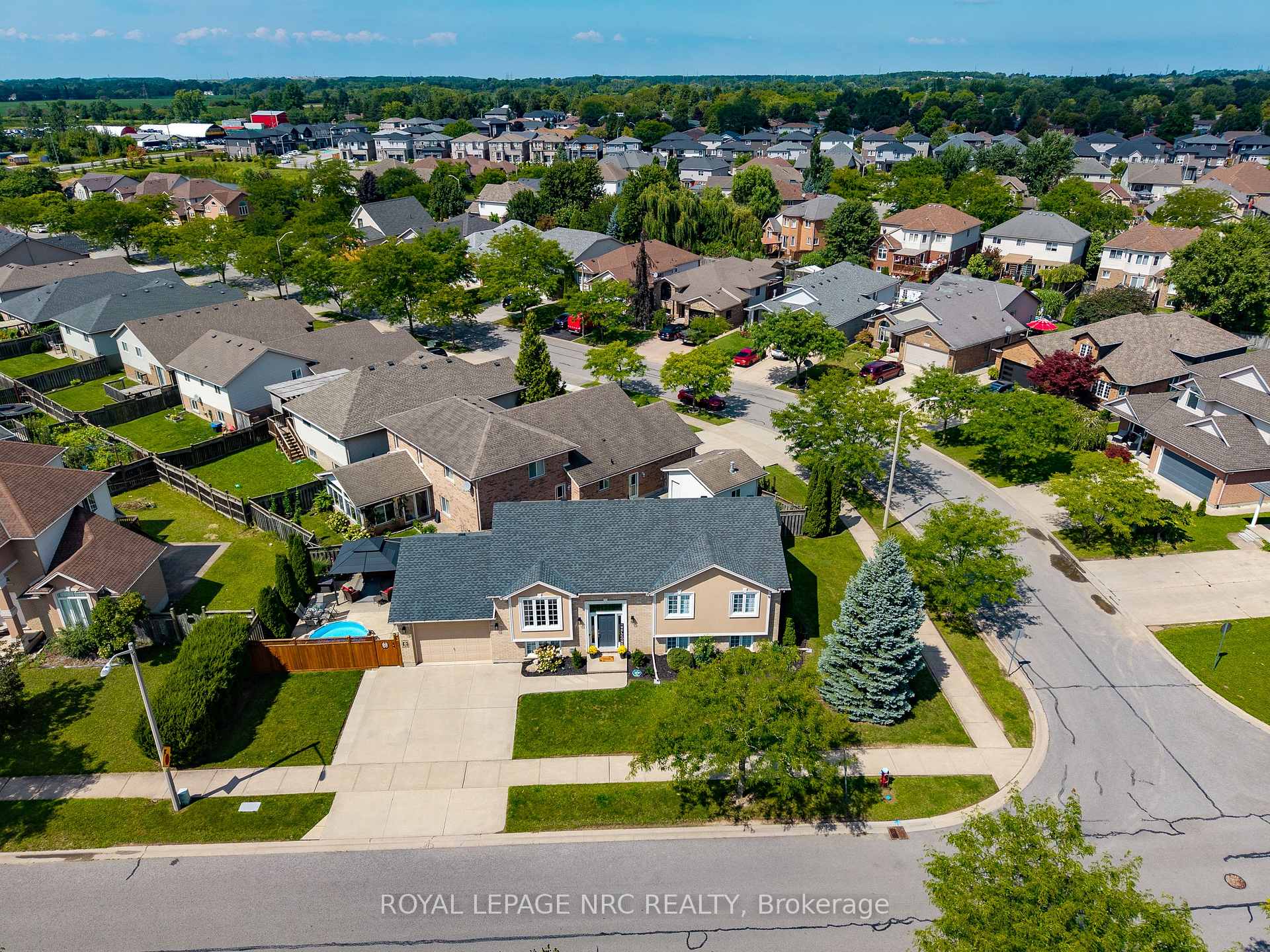 Photo 44 of 8093 Beaverton Boulevard, Niagara Falls, Ascot — HOMEH