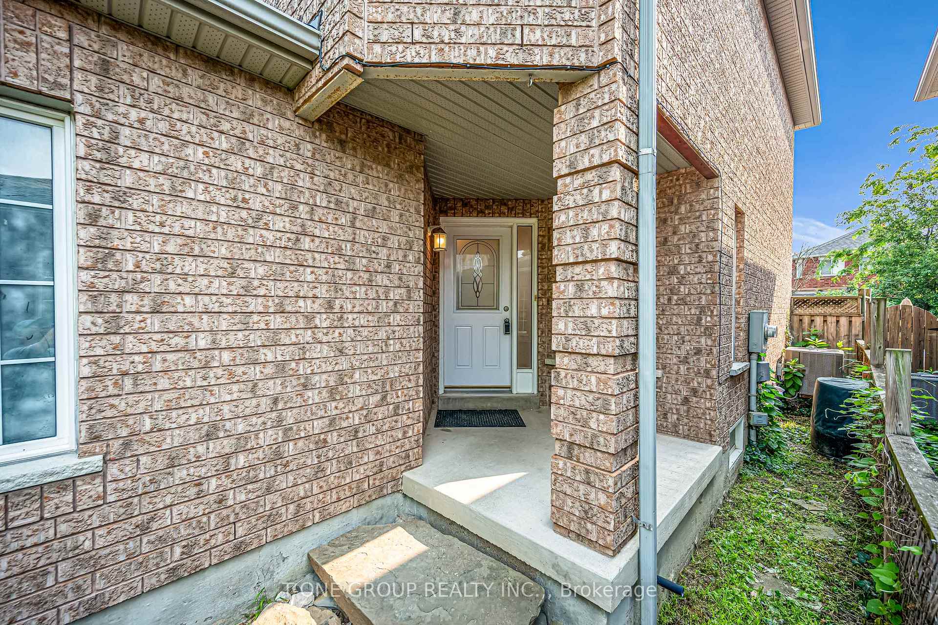 Photo 2 of 69 Smith Street, New Tecumseth, Alliston — HOMEH