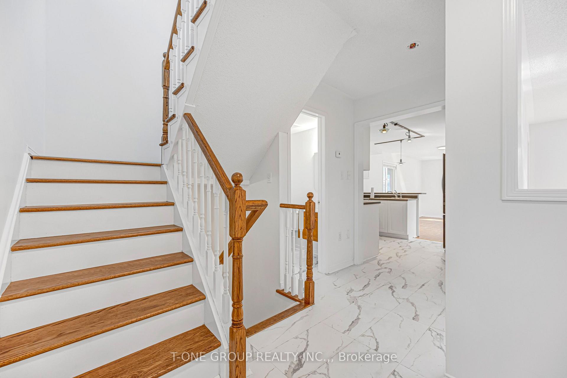 Photo 4 of 69 Smith Street, New Tecumseth, Alliston — HOMEH