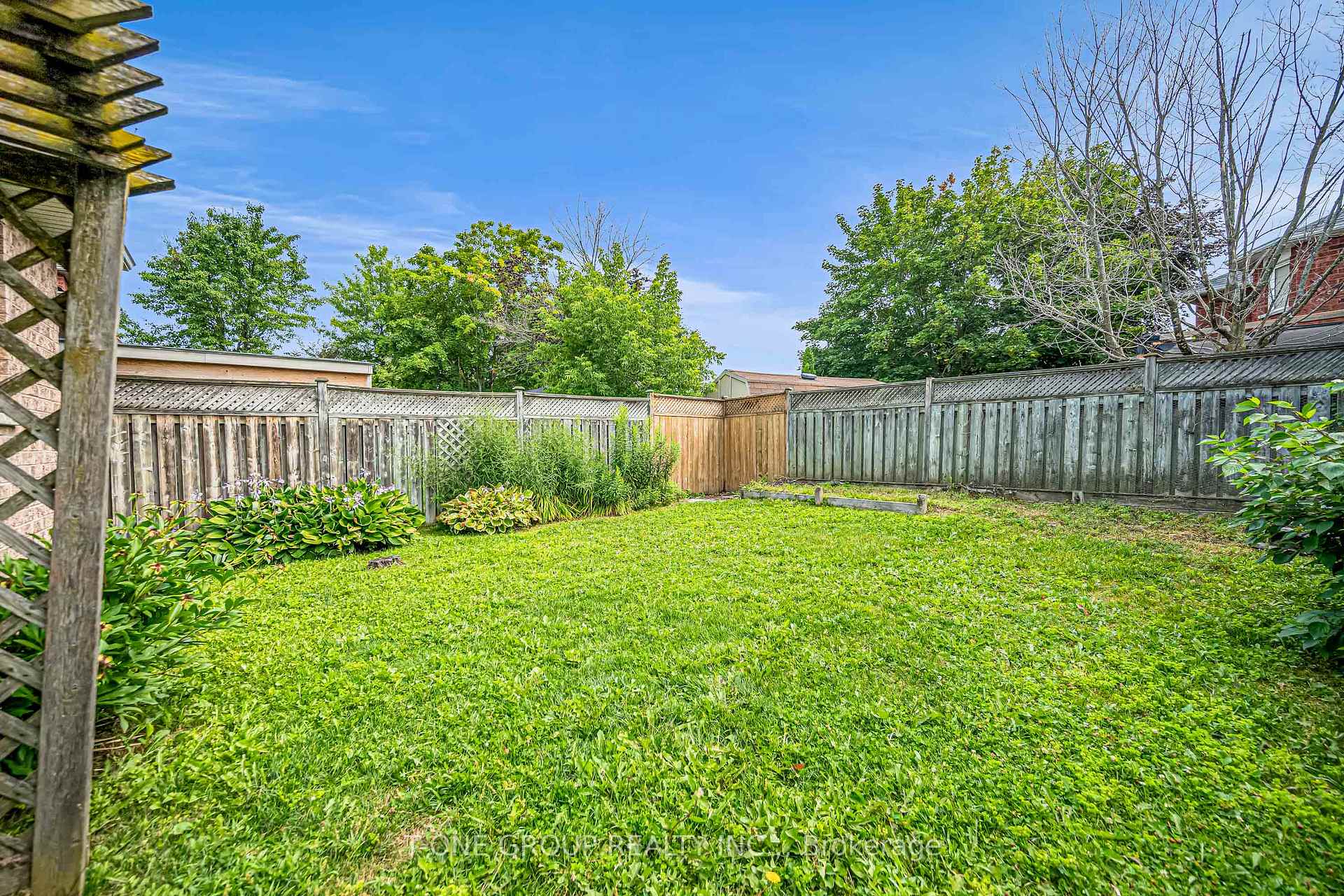 Photo 32 of 69 Smith Street, New Tecumseth, Alliston — HOMEH