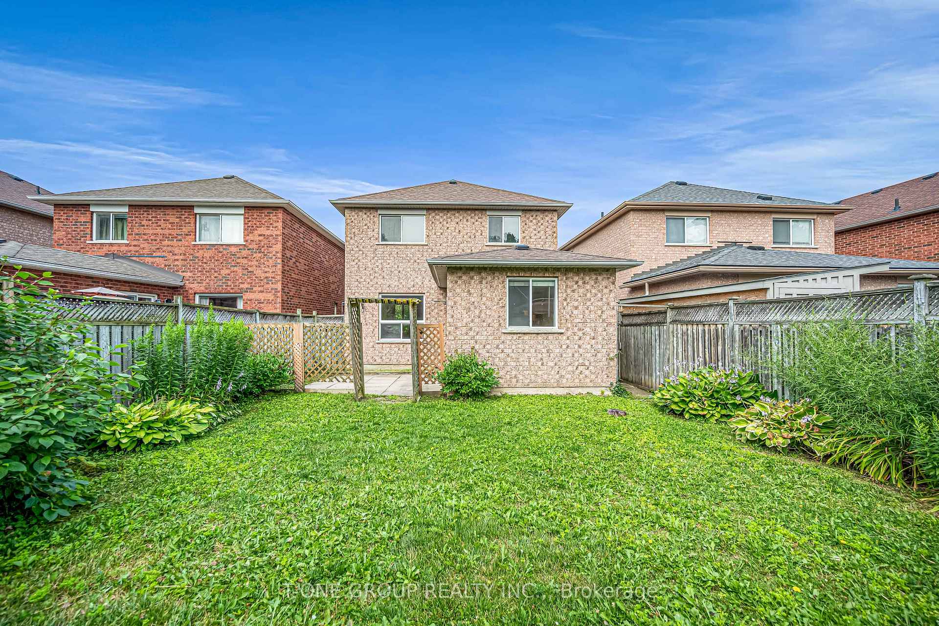 Photo 33 of 69 Smith Street, New Tecumseth, Alliston — HOMEH