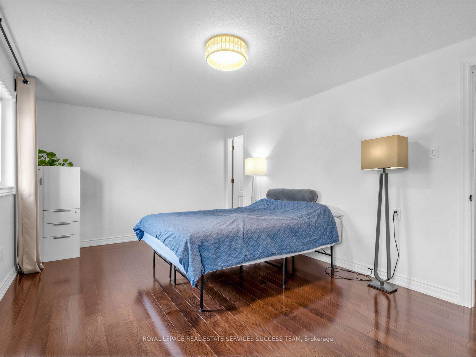 Photo 21 of 43 Hendon Road, Markham, Milliken Mills East — HOMEH