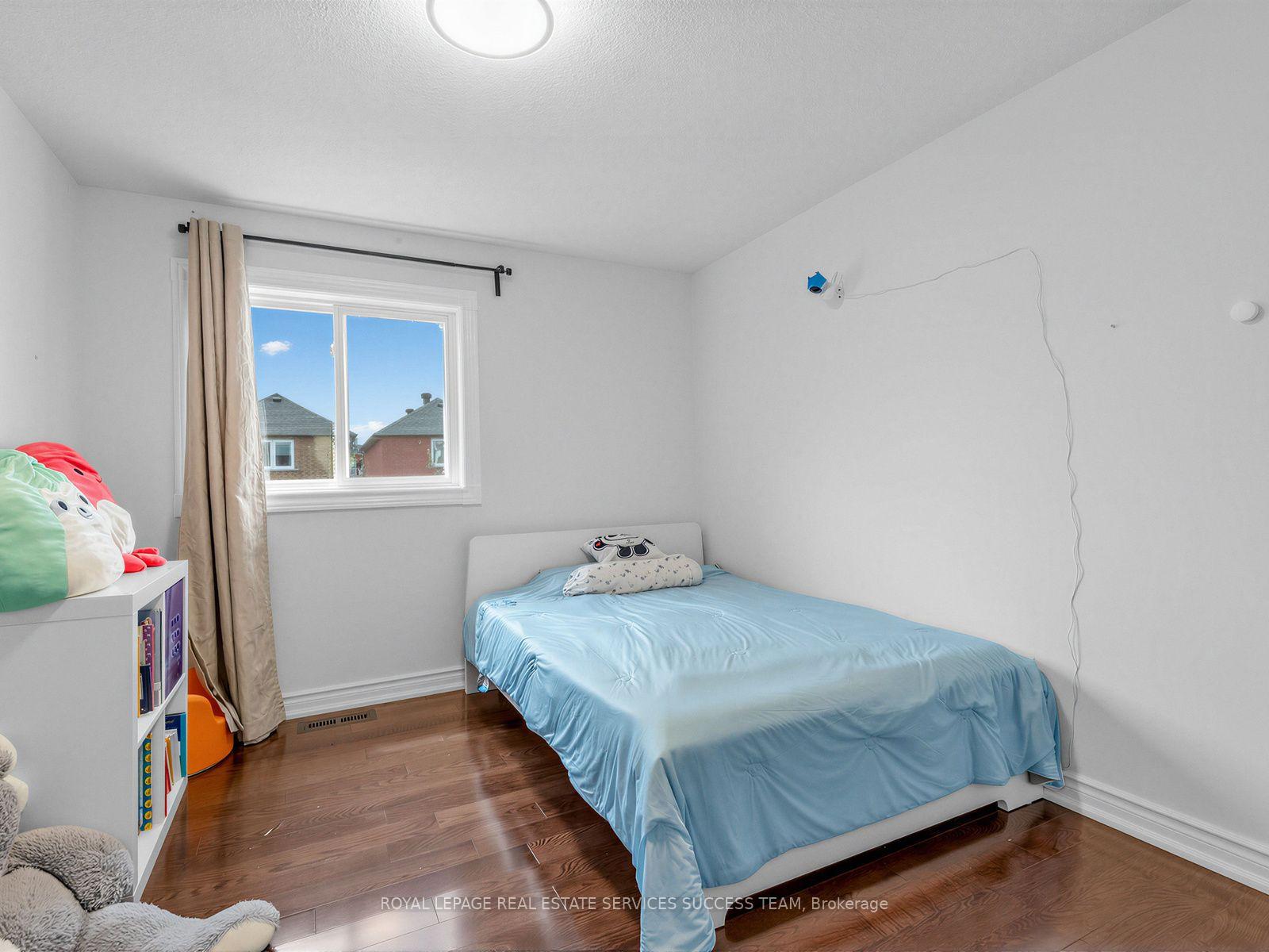 Photo 23 of 43 Hendon Road, Markham, Milliken Mills East — HOMEH