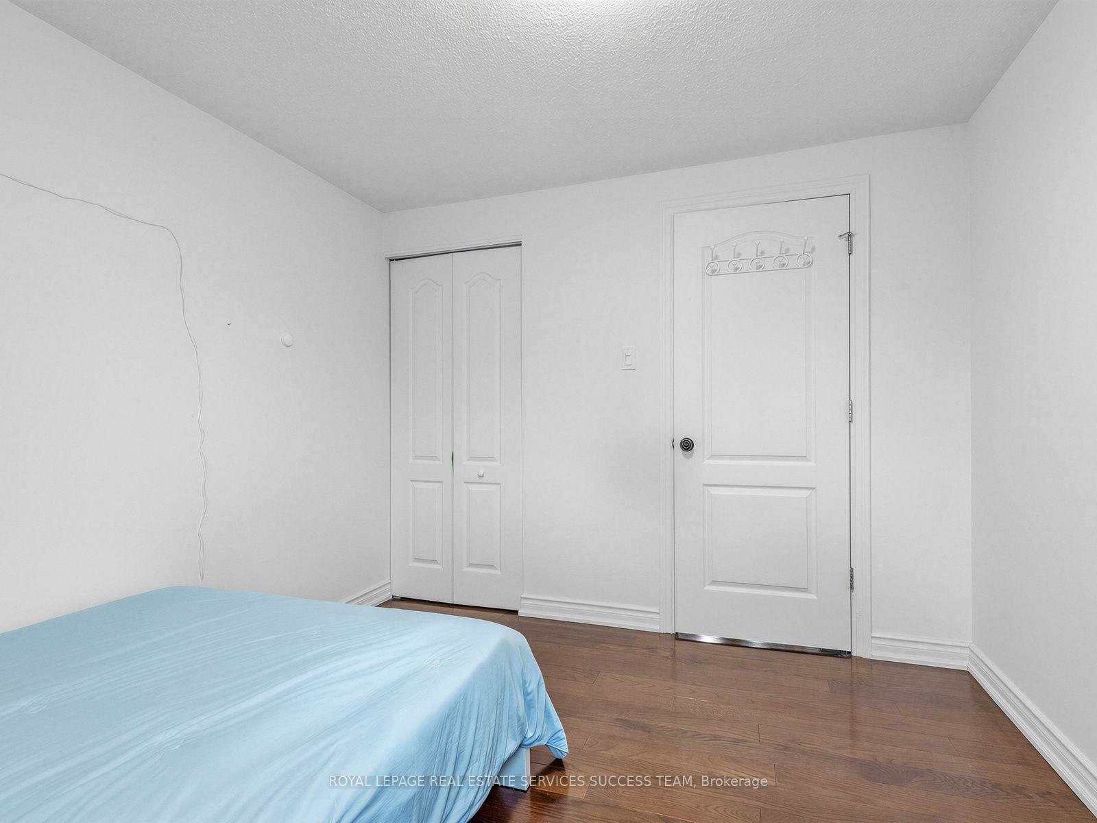 Photo 24 of 43 Hendon Road, Markham, Milliken Mills East — HOMEH