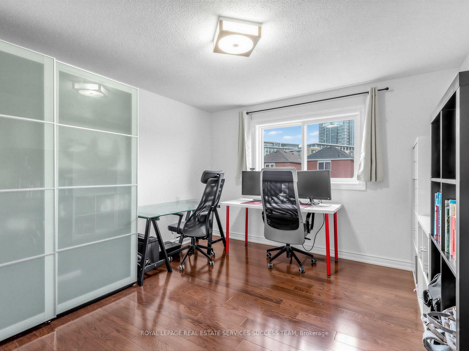 Photo 26 of 43 Hendon Road, Markham, Milliken Mills East — HOMEH