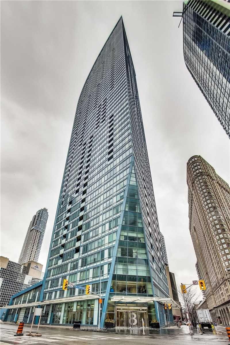 Photo 2 of Unit 5505, 8 The Esplanade, Toronto, Waterfront Communities — HOMEH