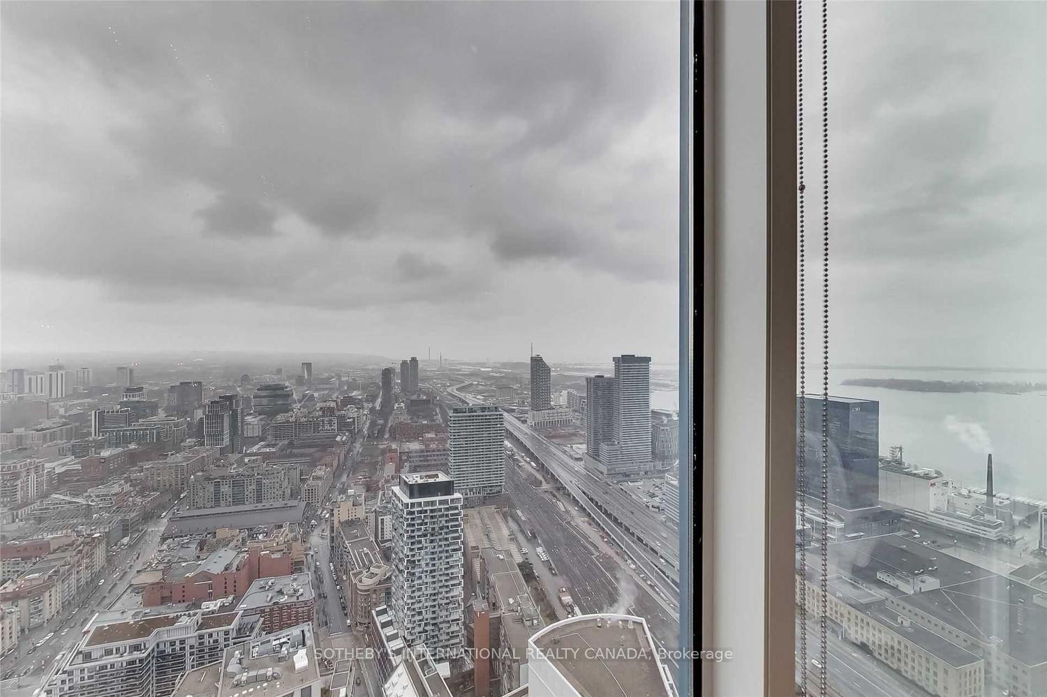 Photo 15 of Unit 5505, 8 The Esplanade, Toronto, Waterfront Communities — HOMEH