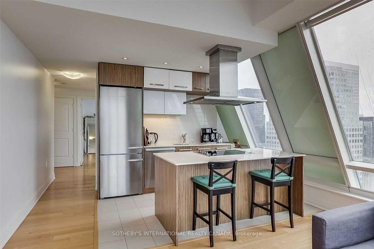 Photo 16 of Unit 5505, 8 The Esplanade, Toronto, Waterfront Communities — HOMEH