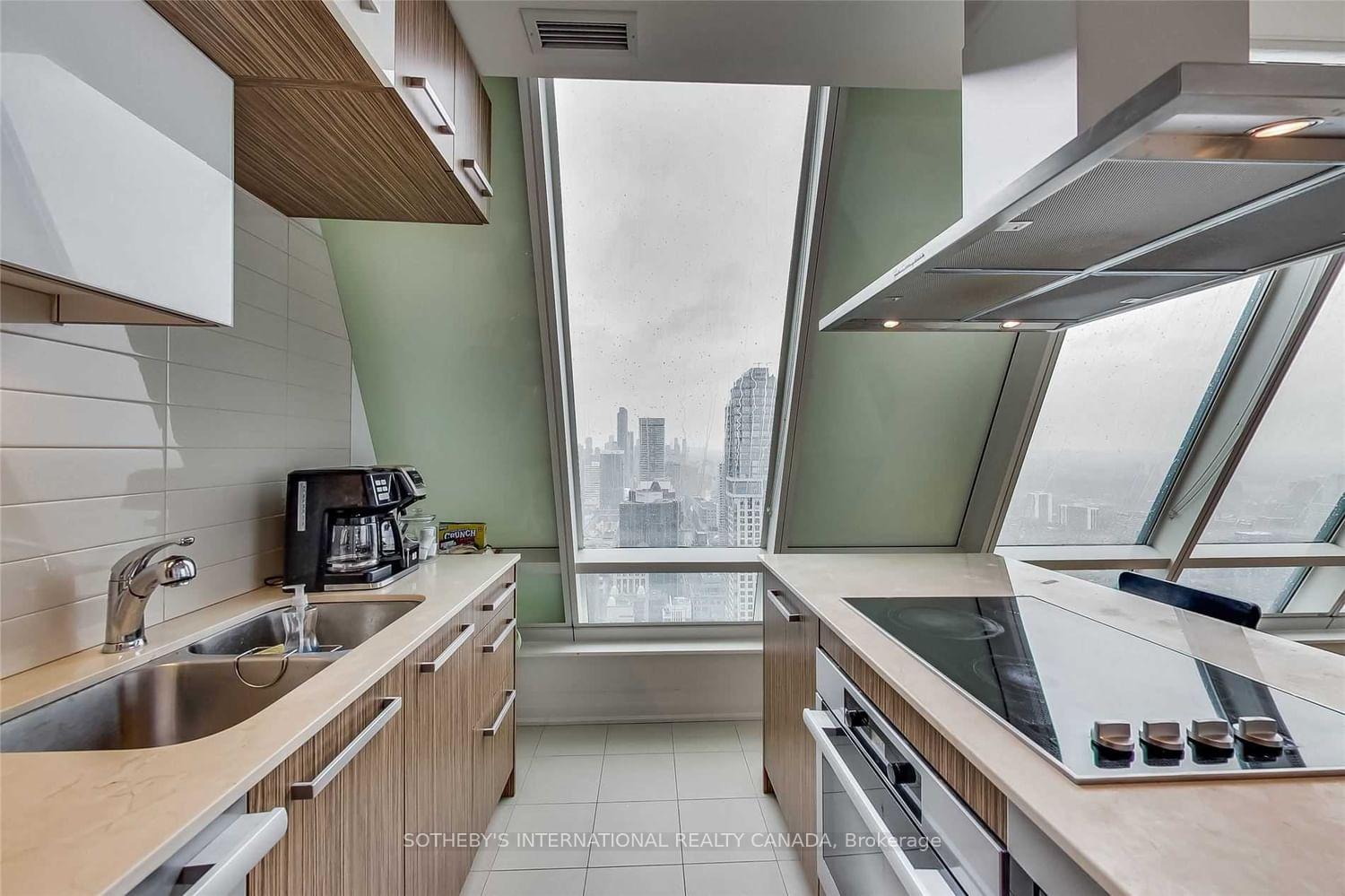 Photo 19 of Unit 5505, 8 The Esplanade, Toronto, Waterfront Communities — HOMEH