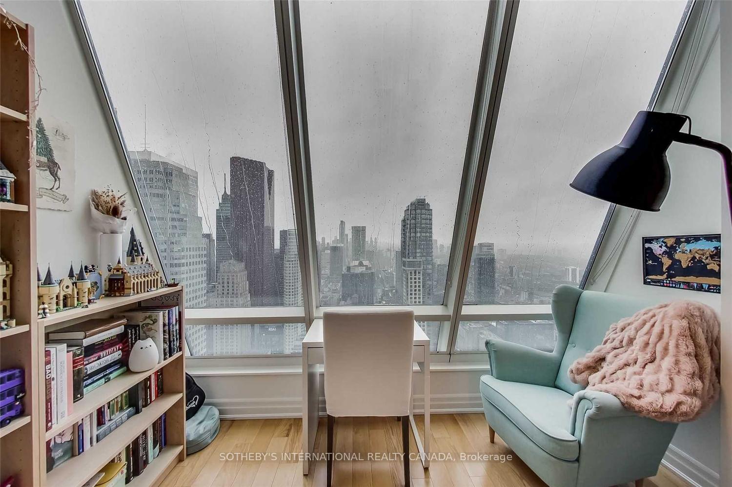 Photo 26 of Unit 5505, 8 The Esplanade, Toronto, Waterfront Communities — HOMEH