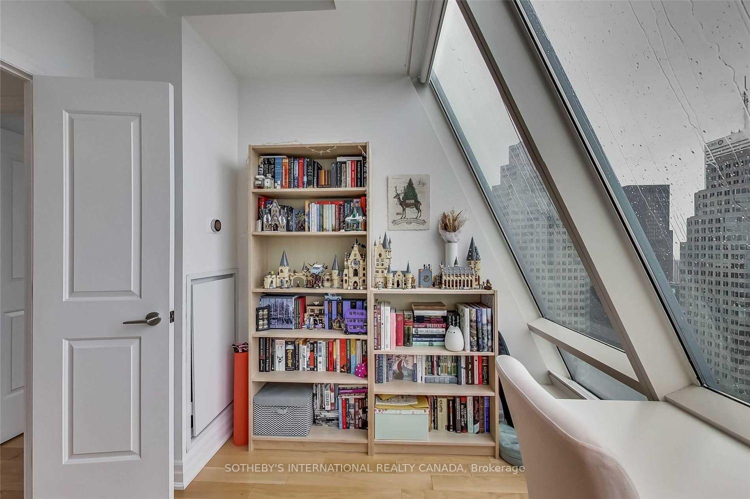 Photo 27 of Unit 5505, 8 The Esplanade, Toronto, Waterfront Communities — HOMEH