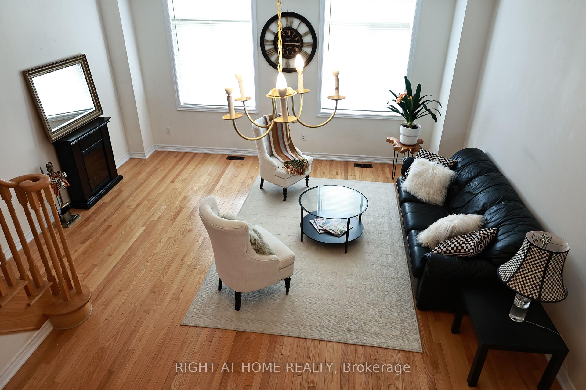 Photo 10 of 10971 Woodbine Avenue, Markham, Victoria Square — HOMEH