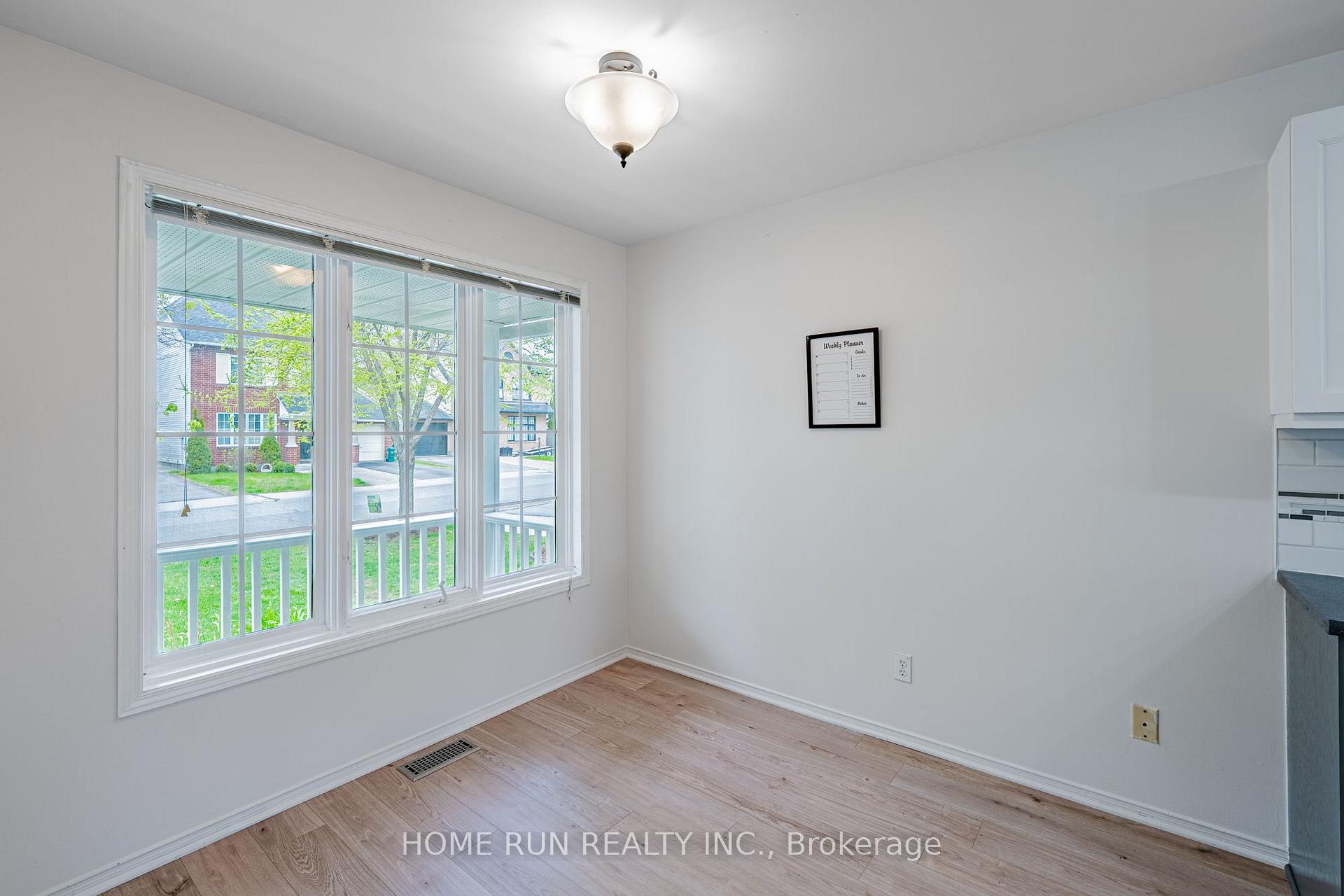 Photo 2 of 182 Windhurst Drive, Ottawa, Barrhaven East — HOMEH