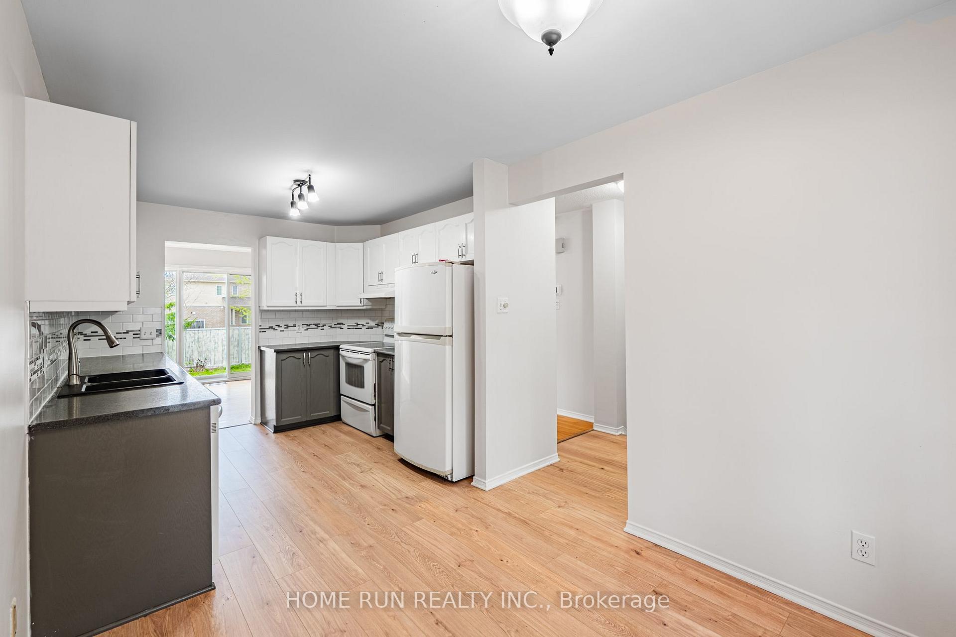 Photo 4 of 182 Windhurst Drive, Ottawa, Barrhaven East — HOMEH
