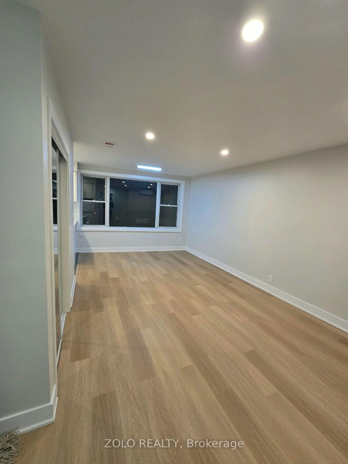 Photo 3 of Unit #1, 3525 Bathurst Street N, Toronto, Bedford Park-Nortown — HOMEH