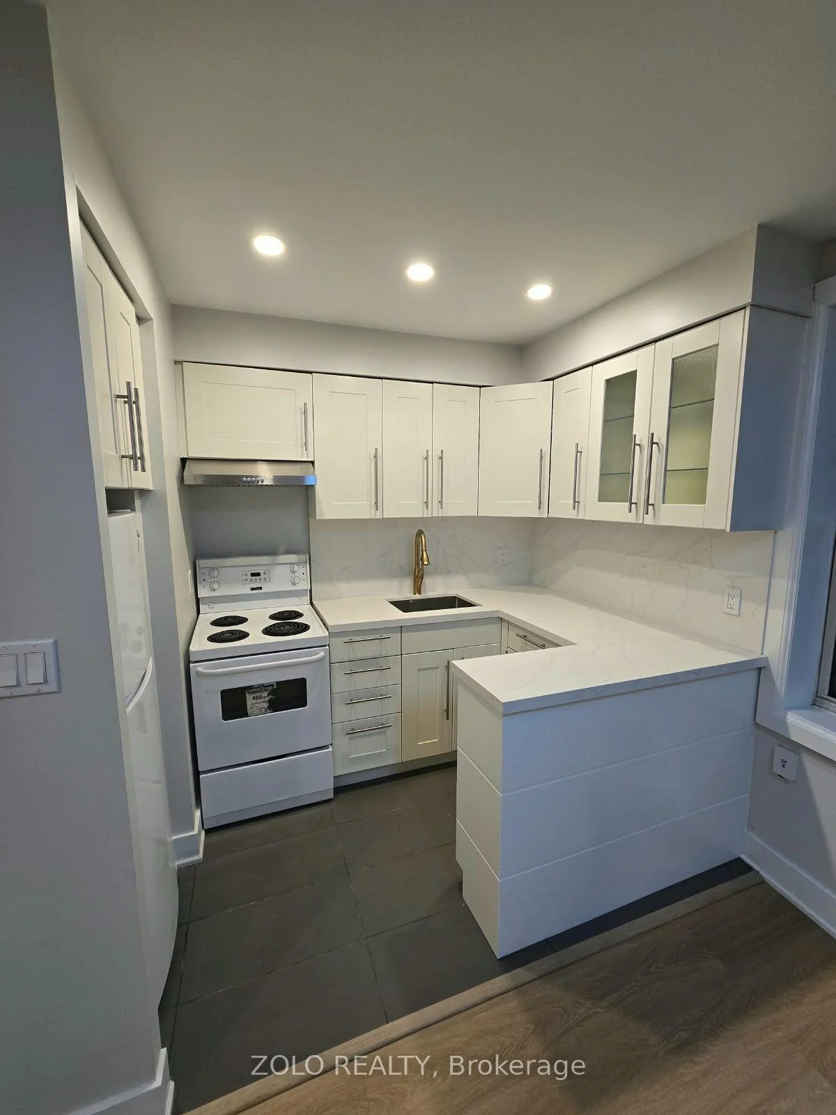 Photo 4 of Unit #1, 3525 Bathurst Street N, Toronto, Bedford Park-Nortown — HOMEH