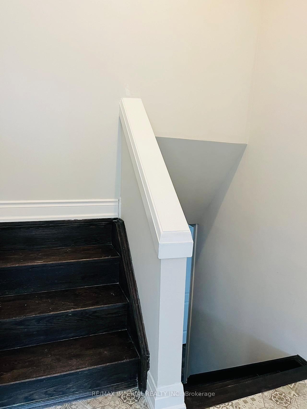 Photo 4 of Unit Basement, 31 Knowles Crescent, Aurora, Aurora Highlands — HOMEH