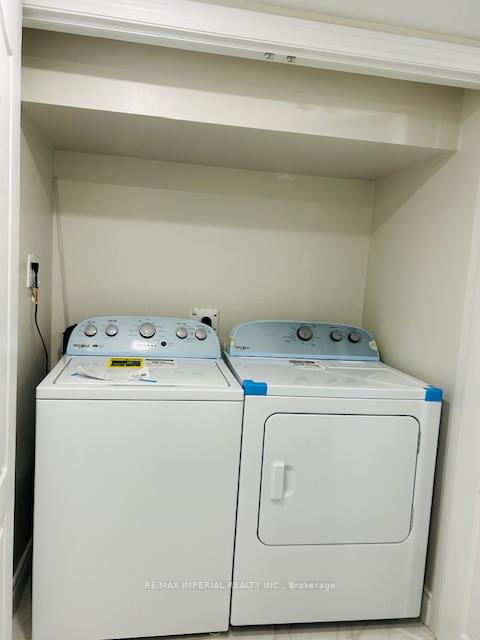 Photo 10 of Unit Basement, 31 Knowles Crescent, Aurora, Aurora Highlands — HOMEH