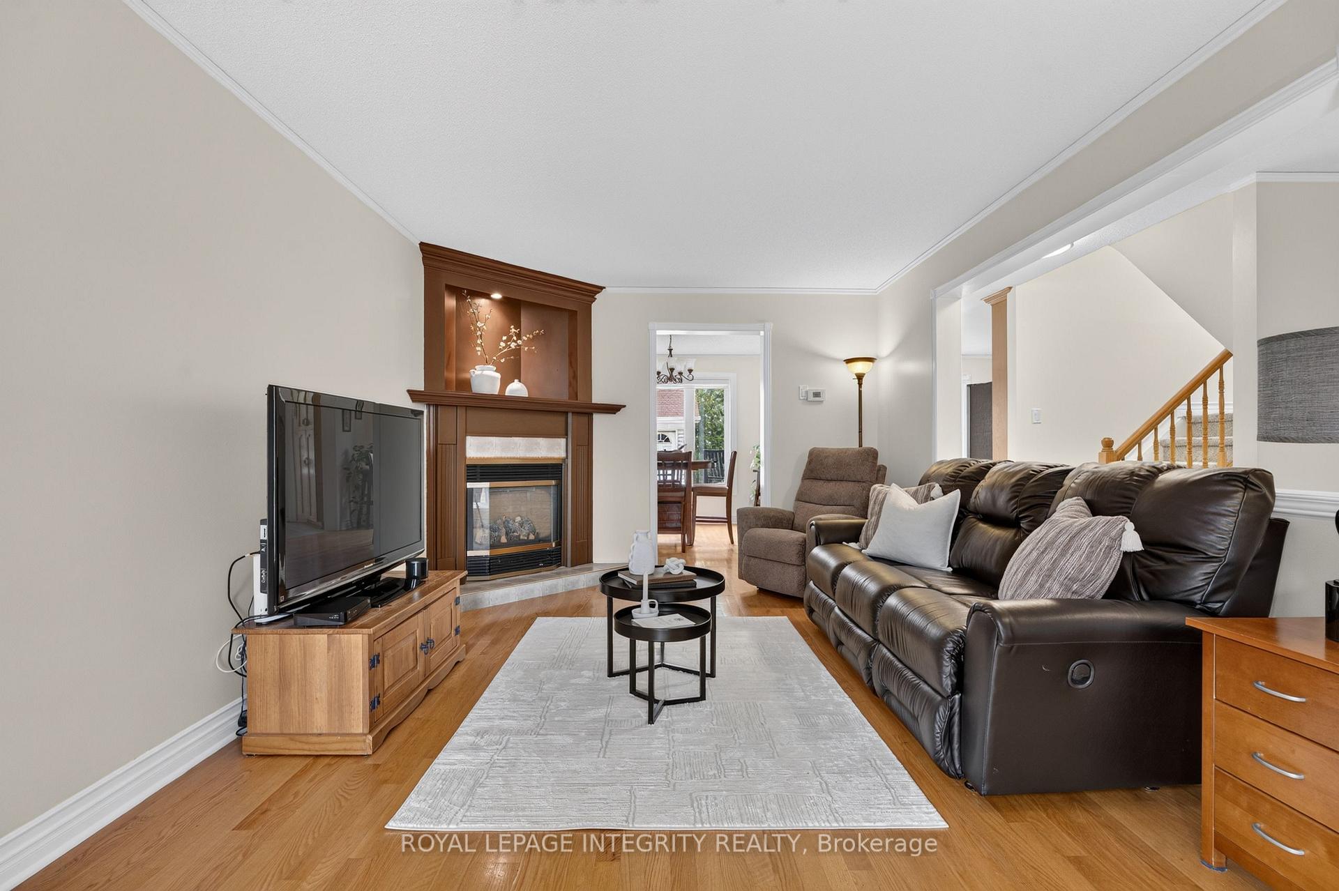 Photo 4 of 1692 Toulouse Crescent, Ottawa, Orleans/Sunridge — HOMEH