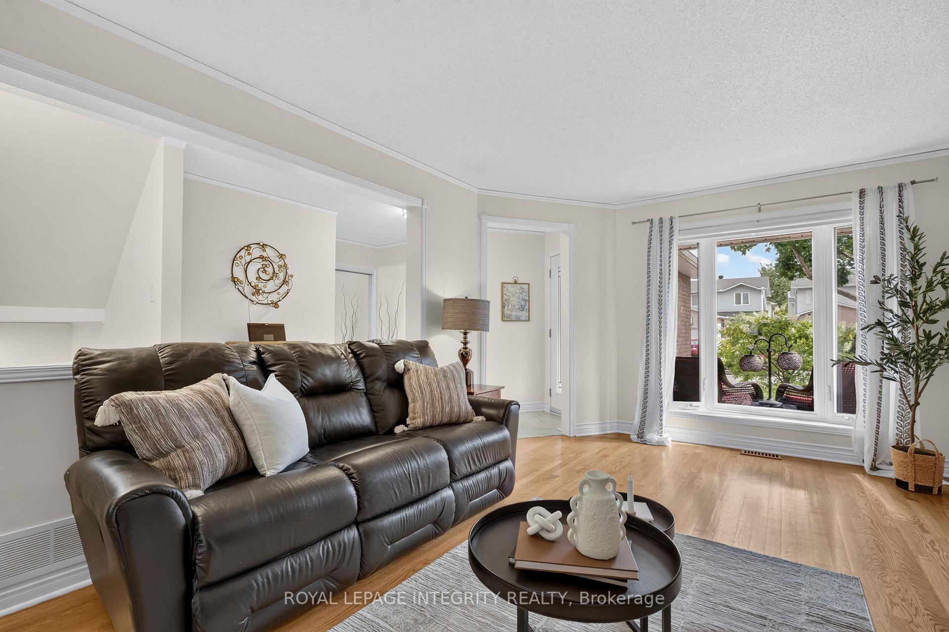 Photo 7 of 1692 Toulouse Crescent, Ottawa, Orleans/Sunridge — HOMEH