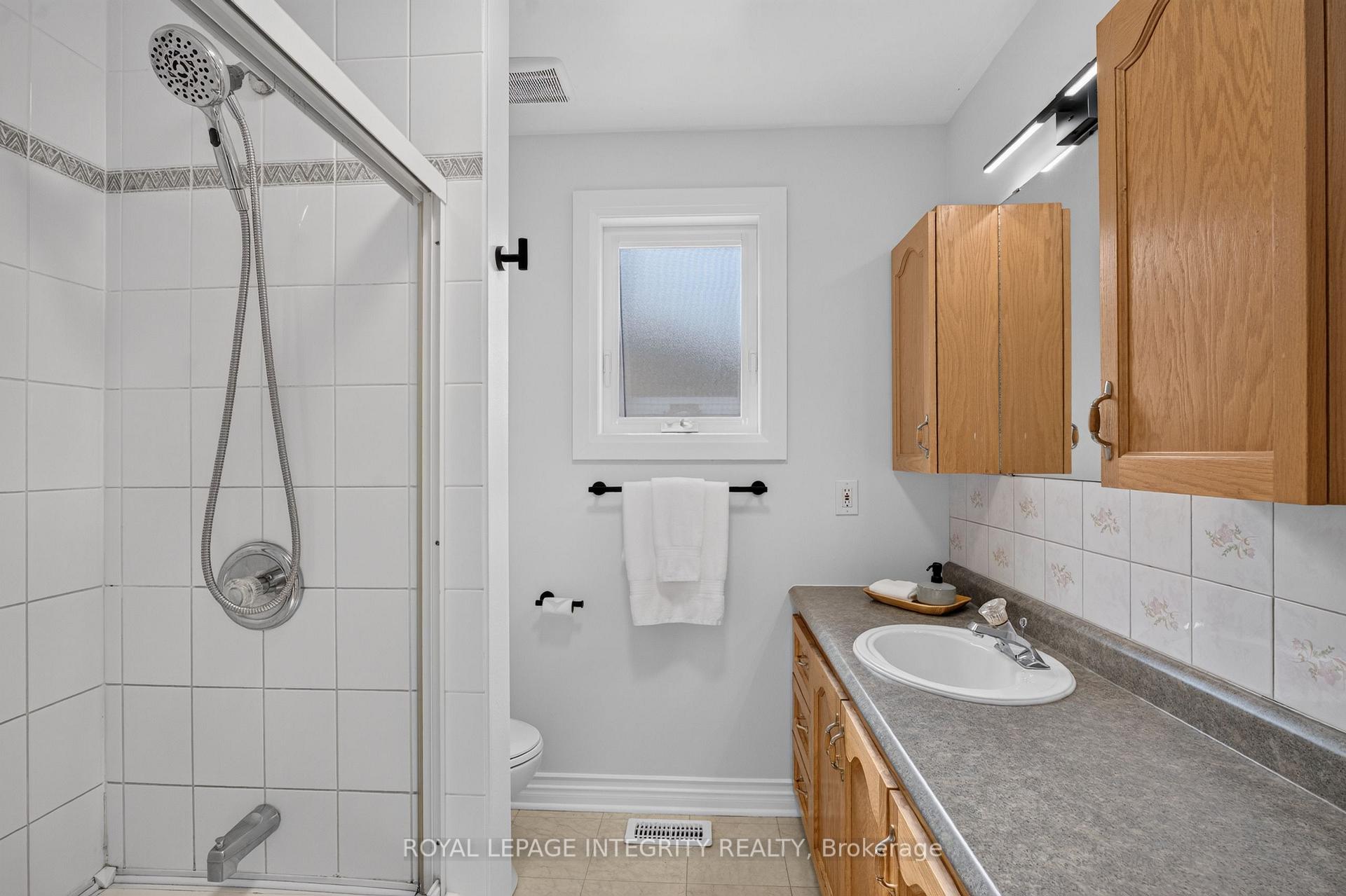 Photo 17 of 1692 Toulouse Crescent, Ottawa, Orleans/Sunridge — HOMEH