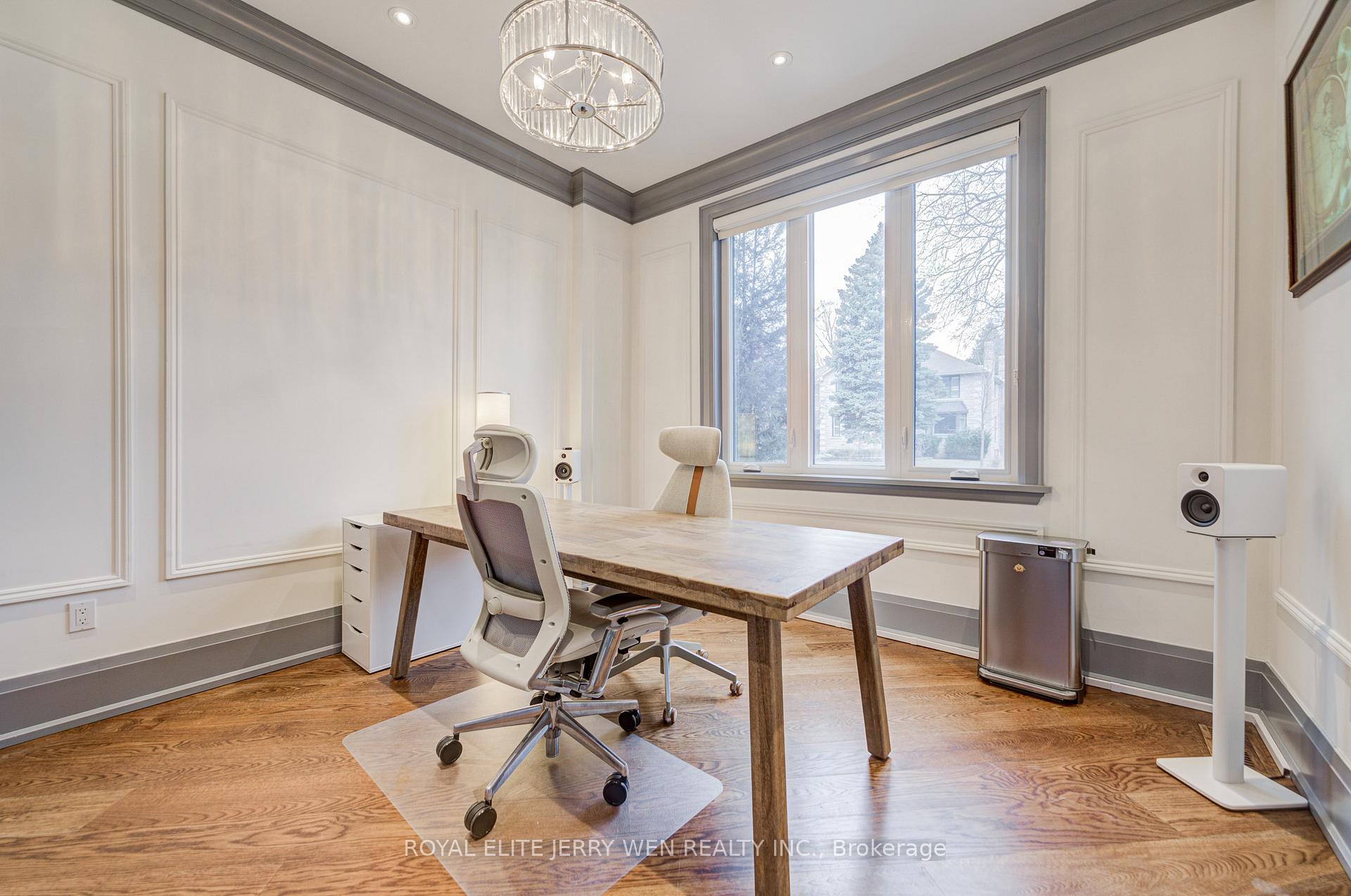 Photo 7 of 300 Upper Highland Crescent, North York, St. Andrew-Windfields — HOMEH