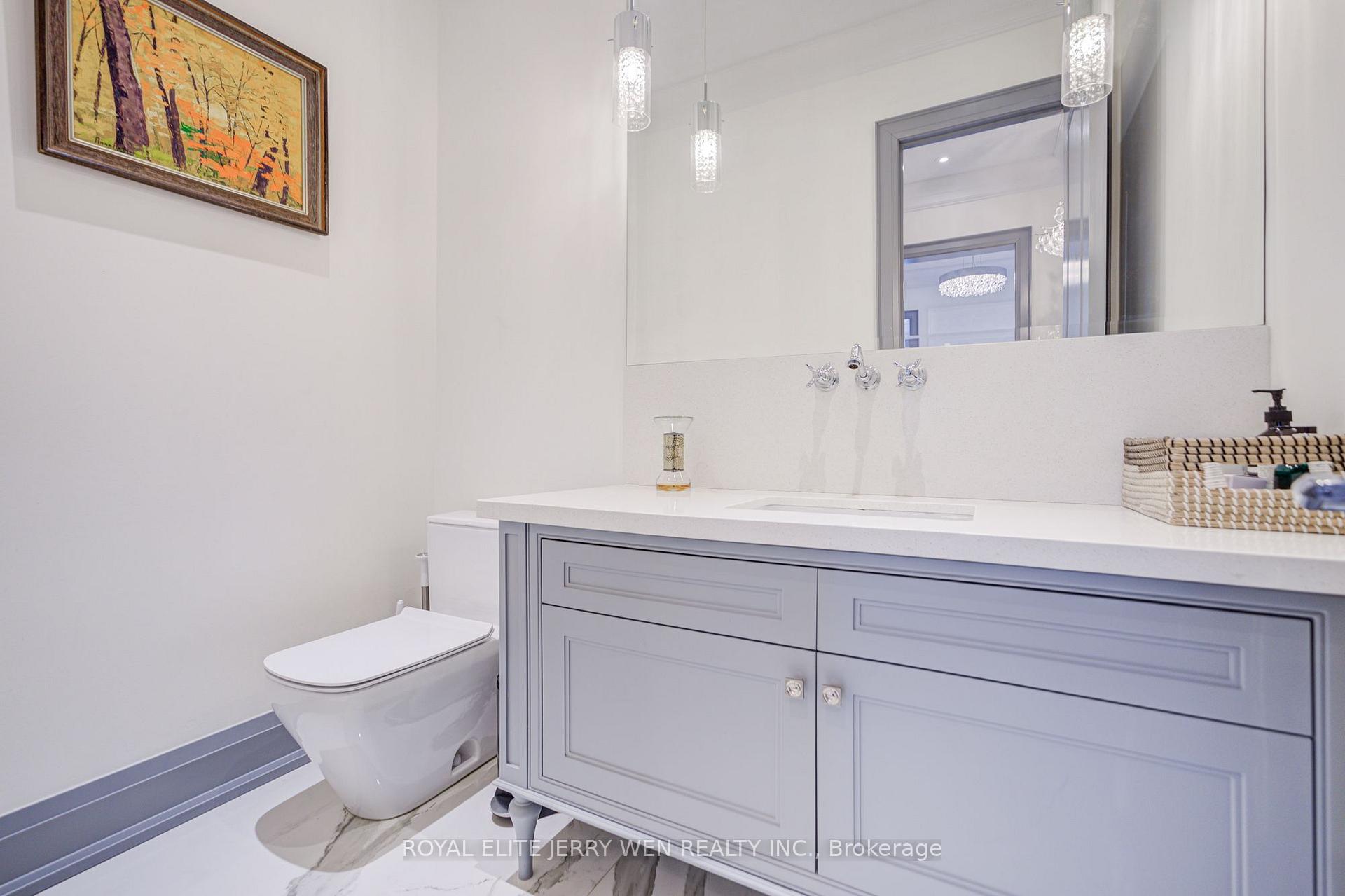Photo 16 of 300 Upper Highland Crescent, North York, St. Andrew-Windfields — HOMEH