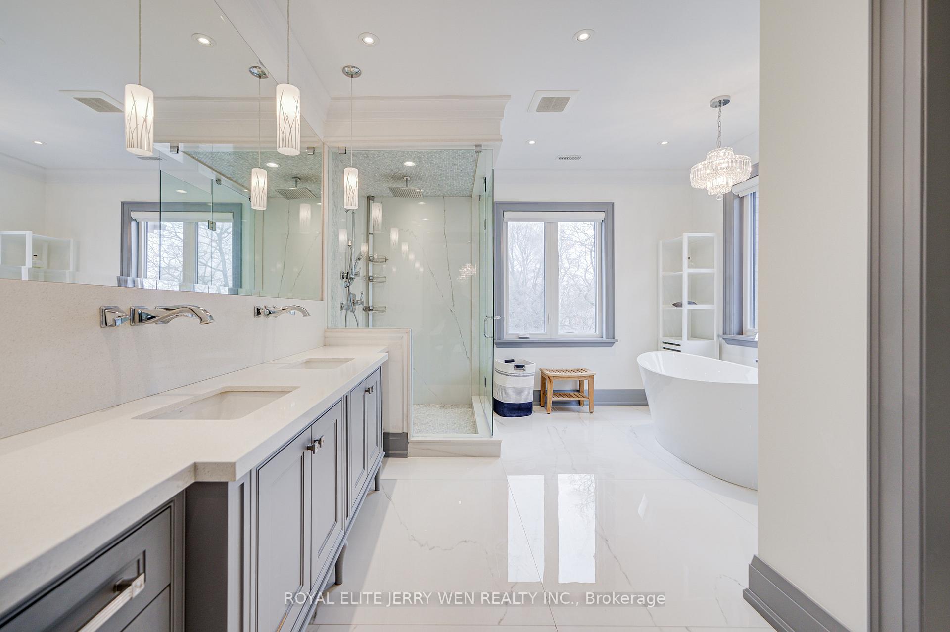 Photo 20 of 300 Upper Highland Crescent, North York, St. Andrew-Windfields — HOMEH