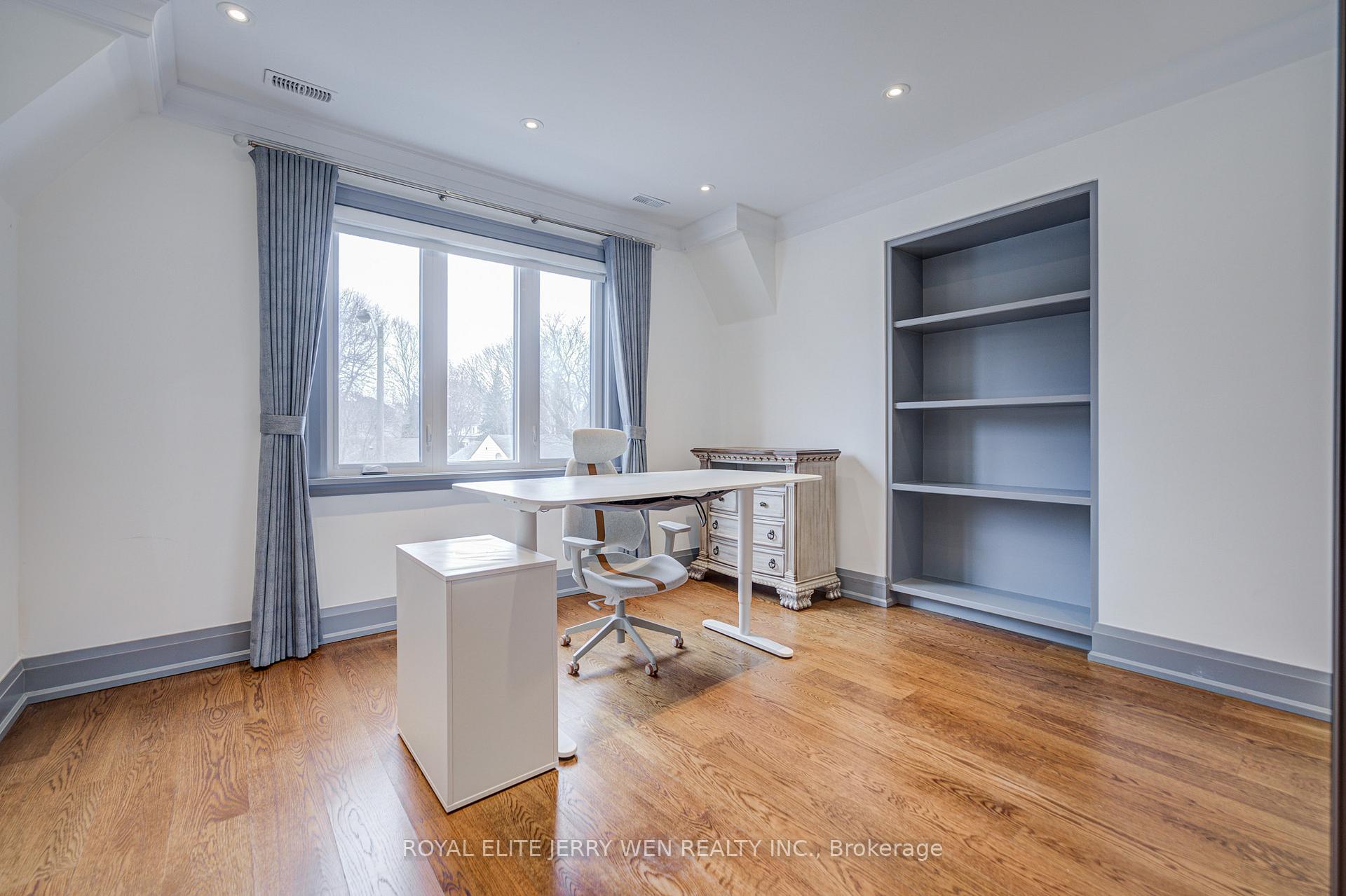 Photo 25 of 300 Upper Highland Crescent, North York, St. Andrew-Windfields — HOMEH
