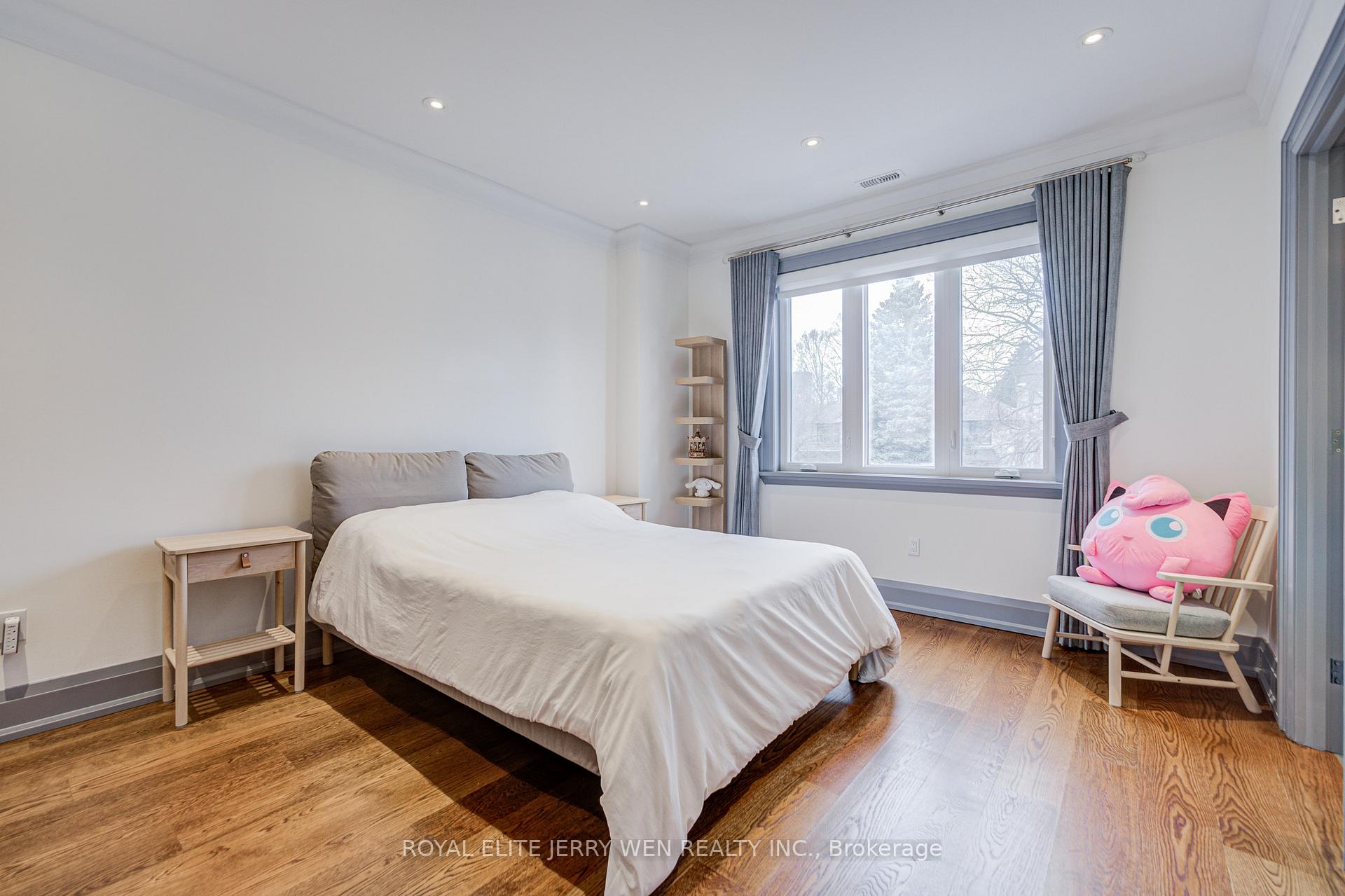 Photo 27 of 300 Upper Highland Crescent, North York, St. Andrew-Windfields — HOMEH