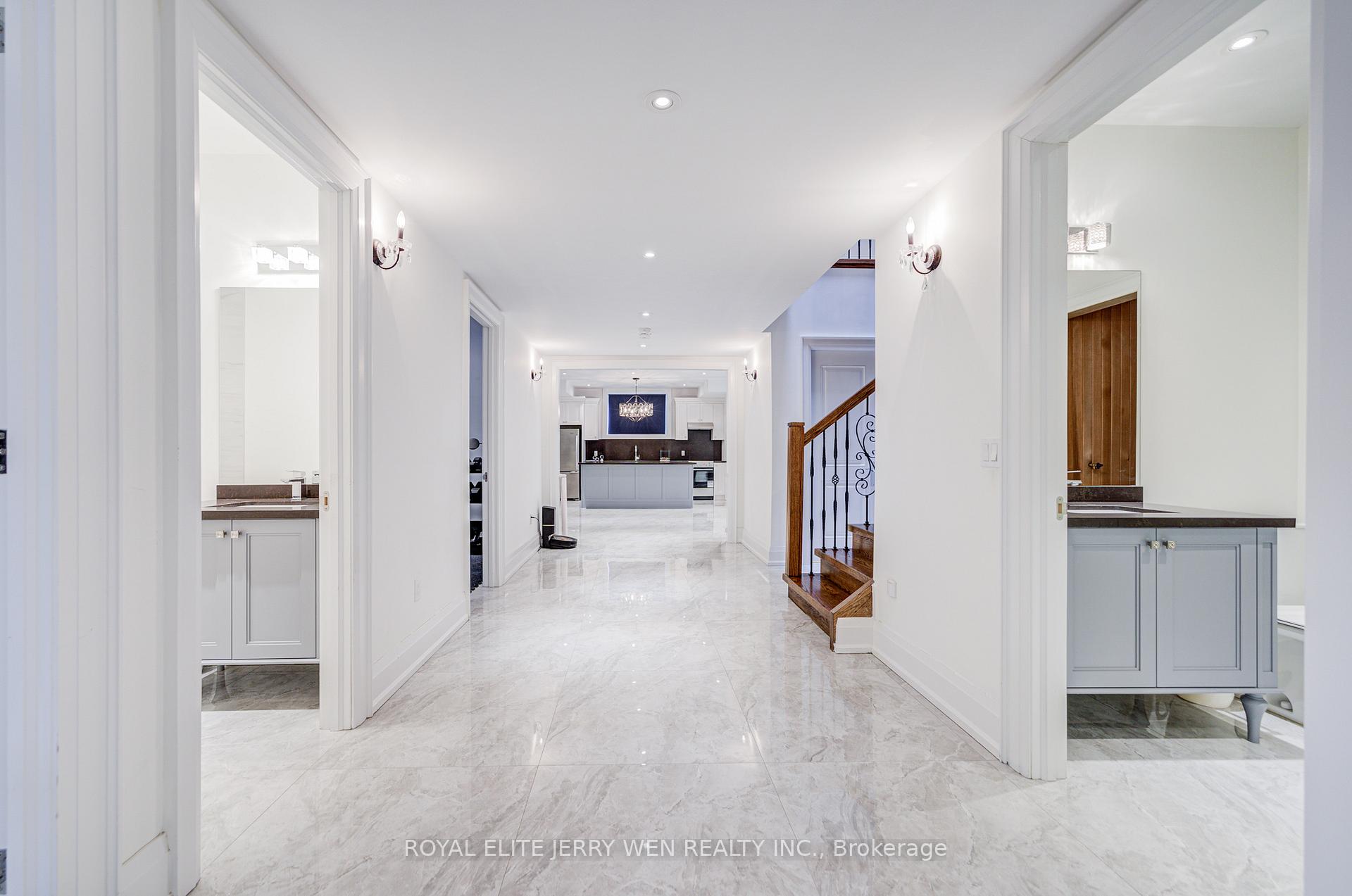 Photo 31 of 300 Upper Highland Crescent, North York, St. Andrew-Windfields — HOMEH