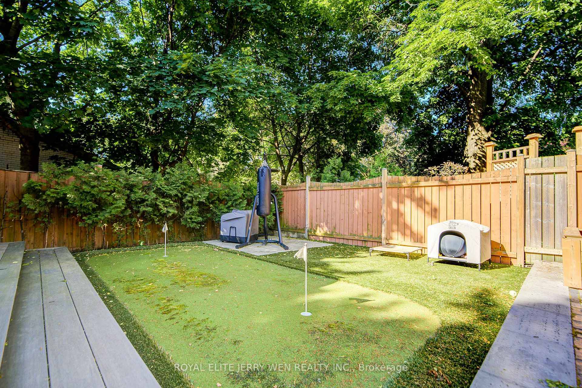 Photo 44 of 300 Upper Highland Crescent, North York, St. Andrew-Windfields — HOMEH
