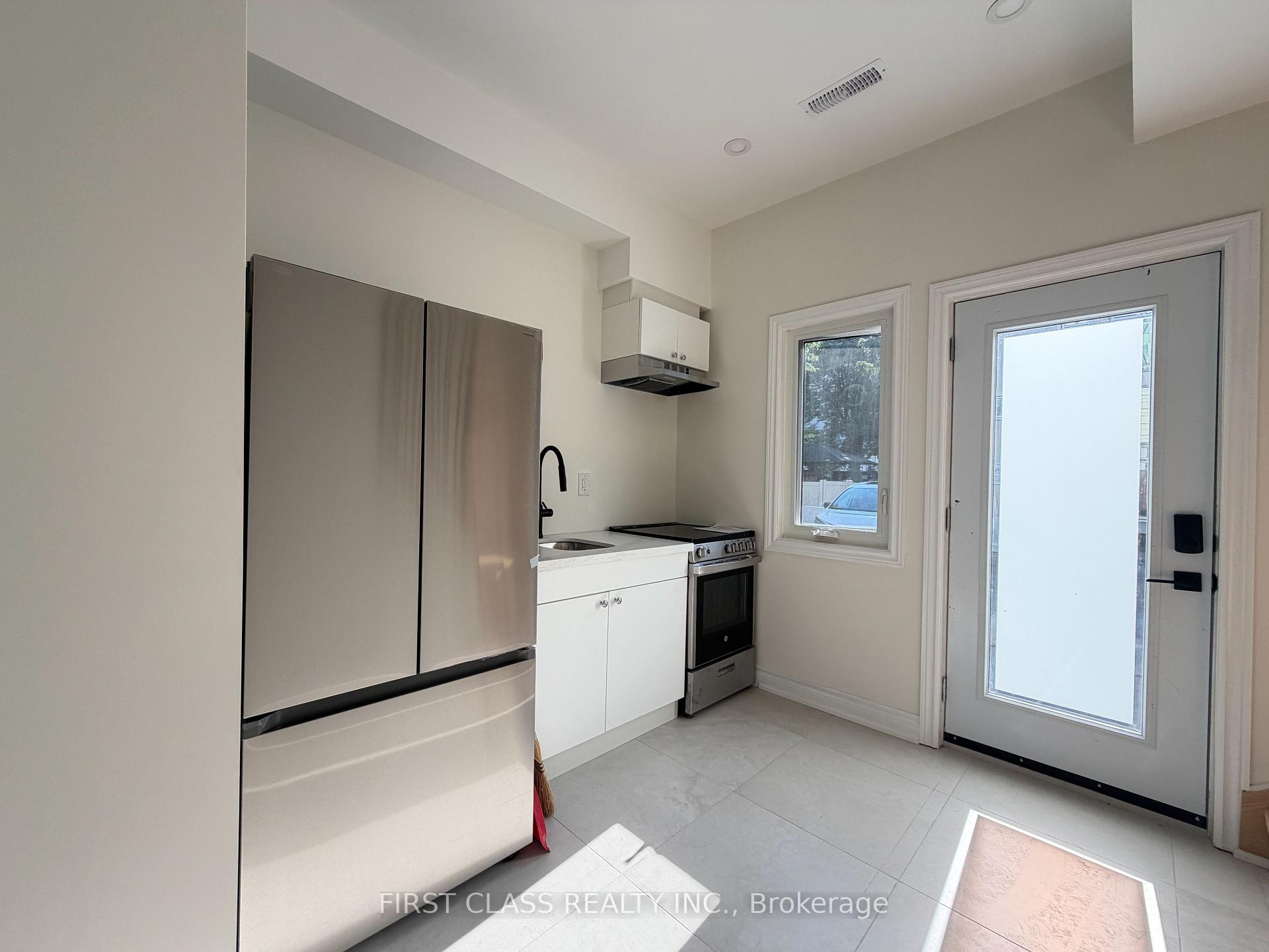 Photo 7 of 356 Huron Street, Toronto, University — HOMEH