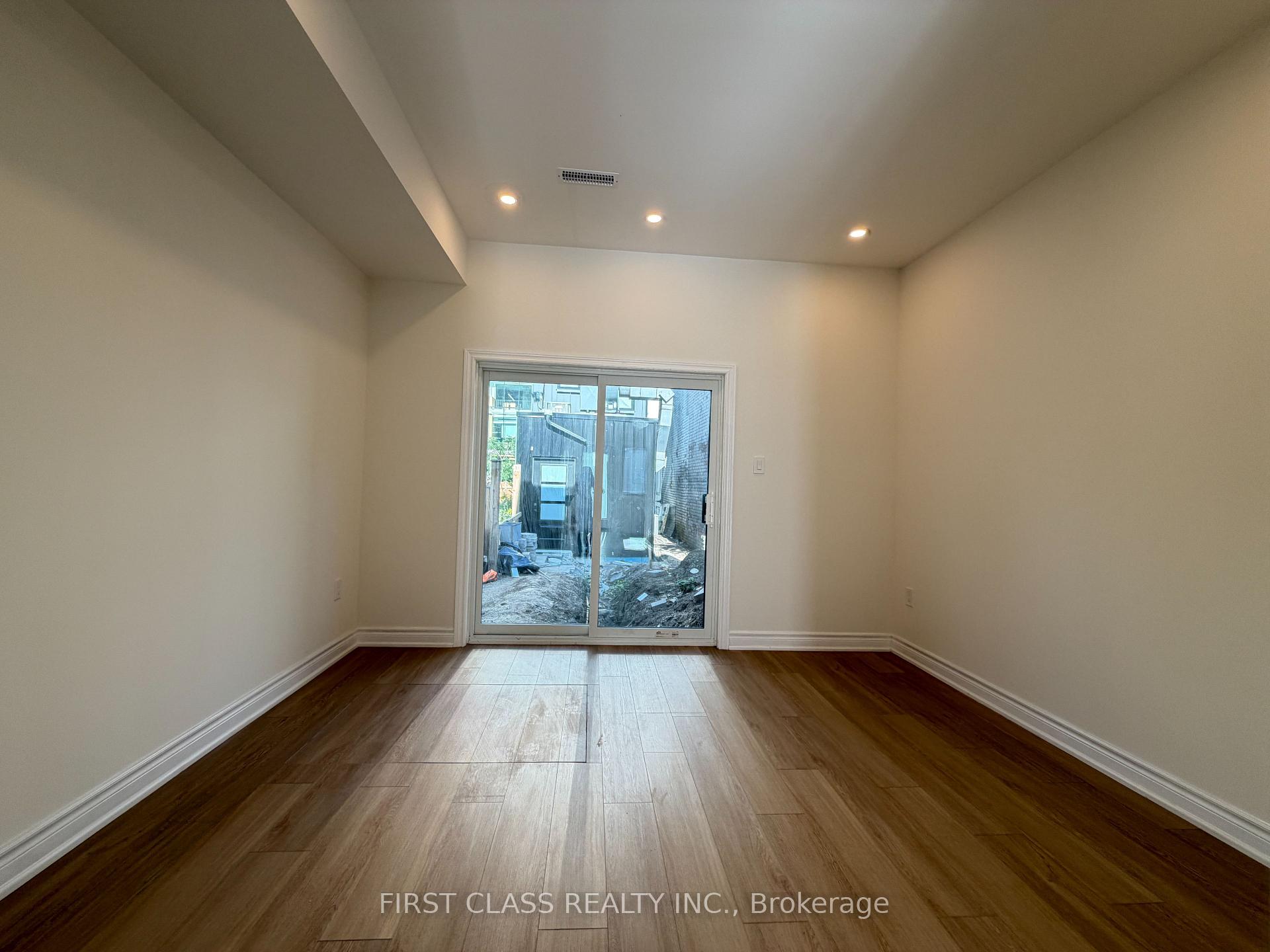 Photo 11 of 356 Huron Street, Toronto, University — HOMEH