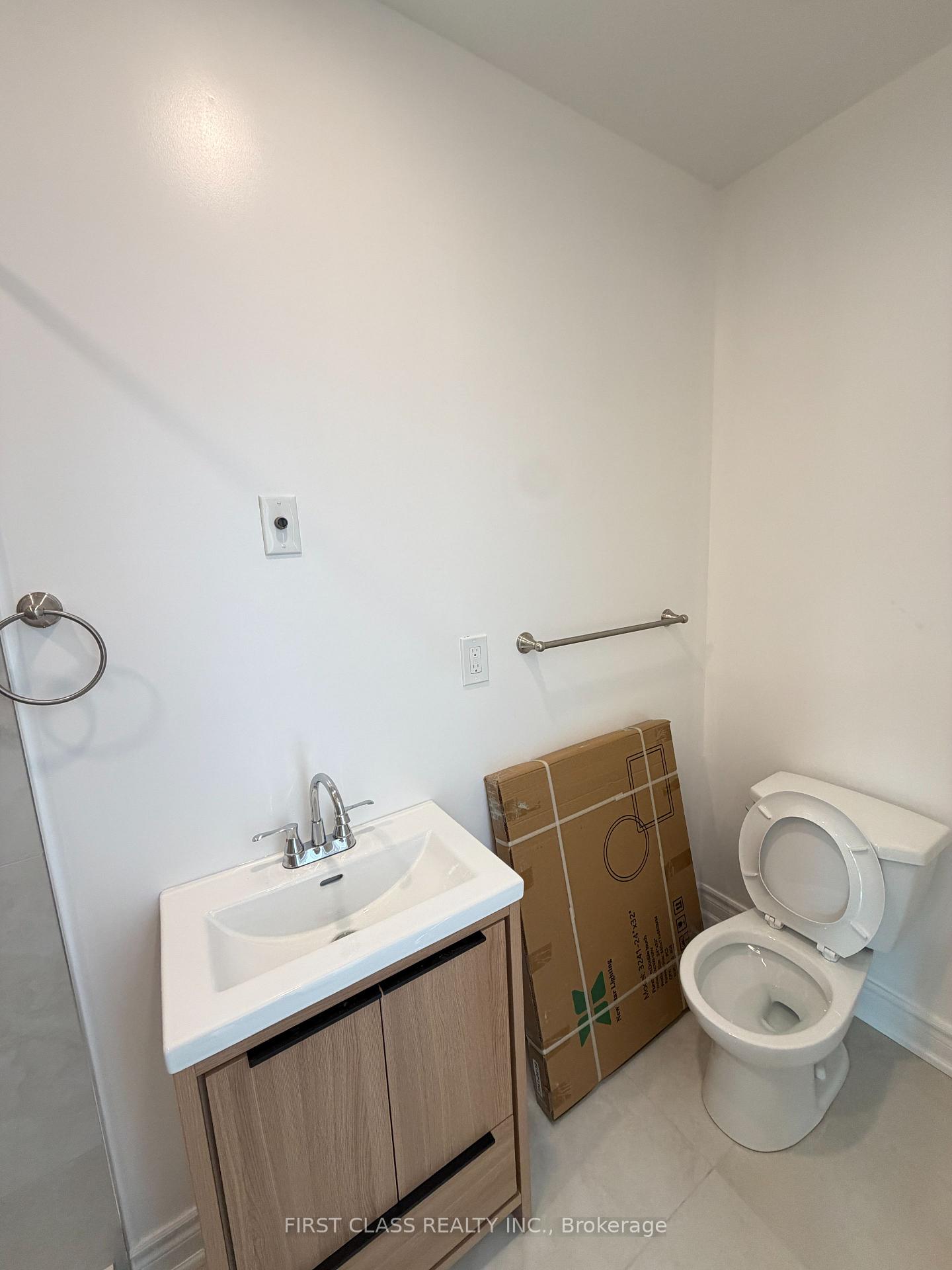 Photo 15 of 356 Huron Street, Toronto, University — HOMEH
