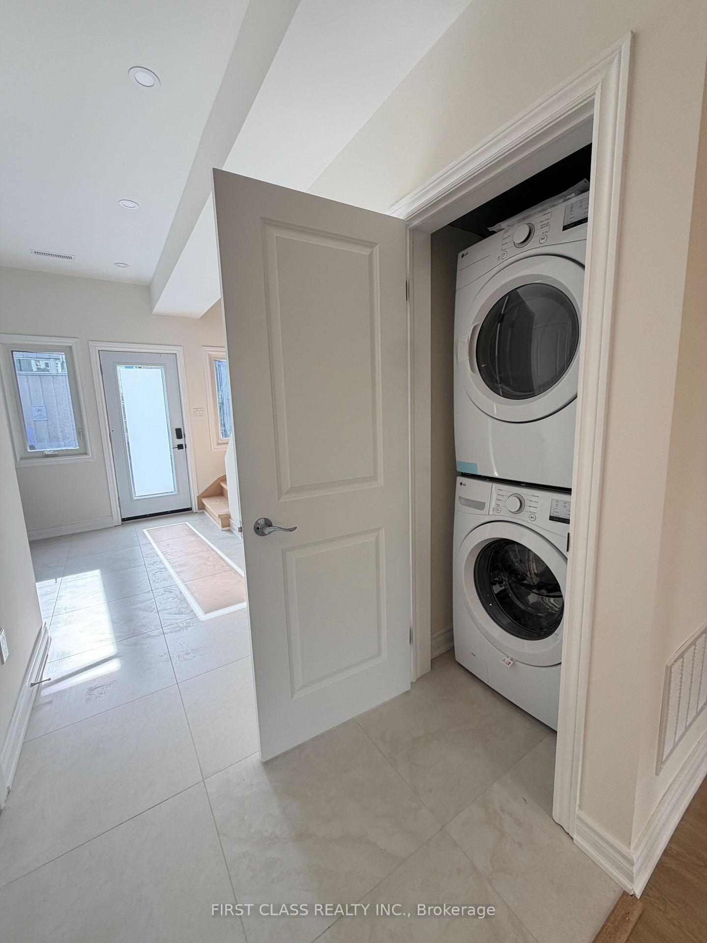 Photo 6 of 356 Huron Street, Toronto, University — HOMEH