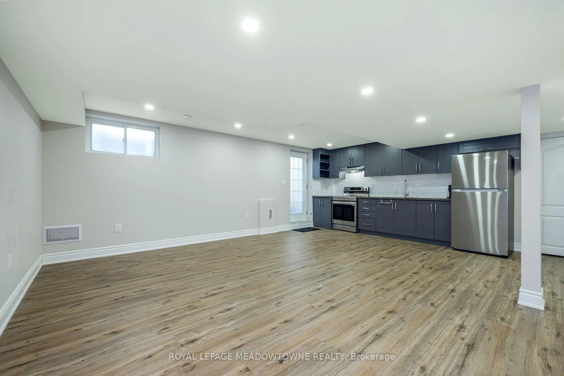 Photo 7 of Unit Bsmt, 54 Meadowglen Boulevard, Halton Hills, Georgetown — HOMEH