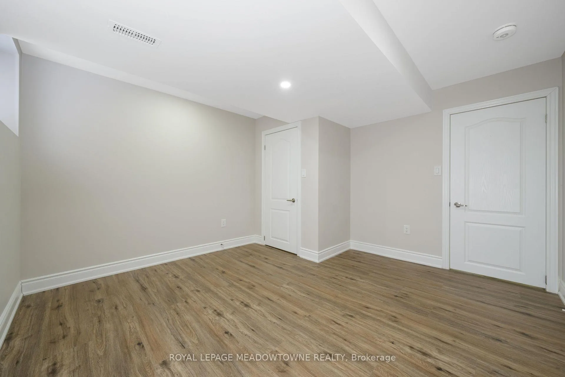 Photo 15 of Unit Bsmt, 54 Meadowglen Boulevard, Halton Hills, Georgetown — HOMEH