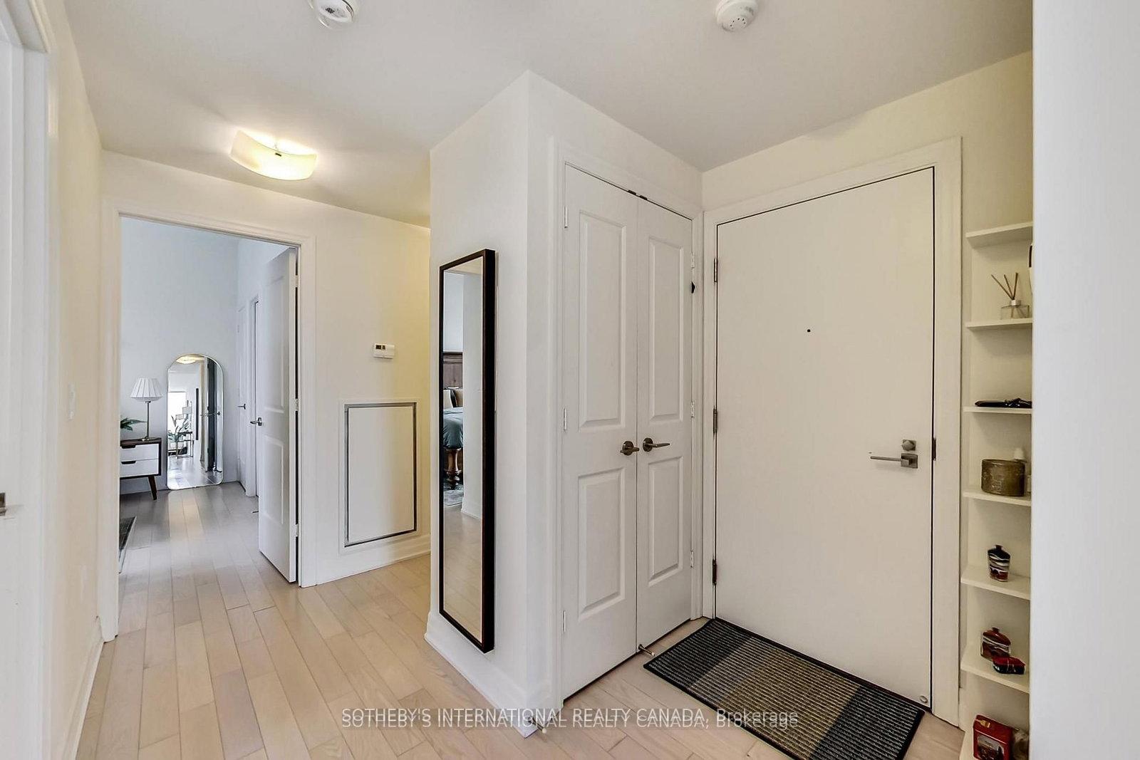 Photo 6 of Unit 5504, 8 The Esplanade, Toronto, Waterfront Communities — HOMEH