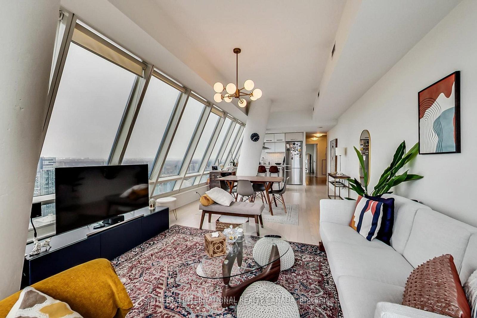 Photo 12 of Unit 5504, 8 The Esplanade, Toronto, Waterfront Communities — HOMEH