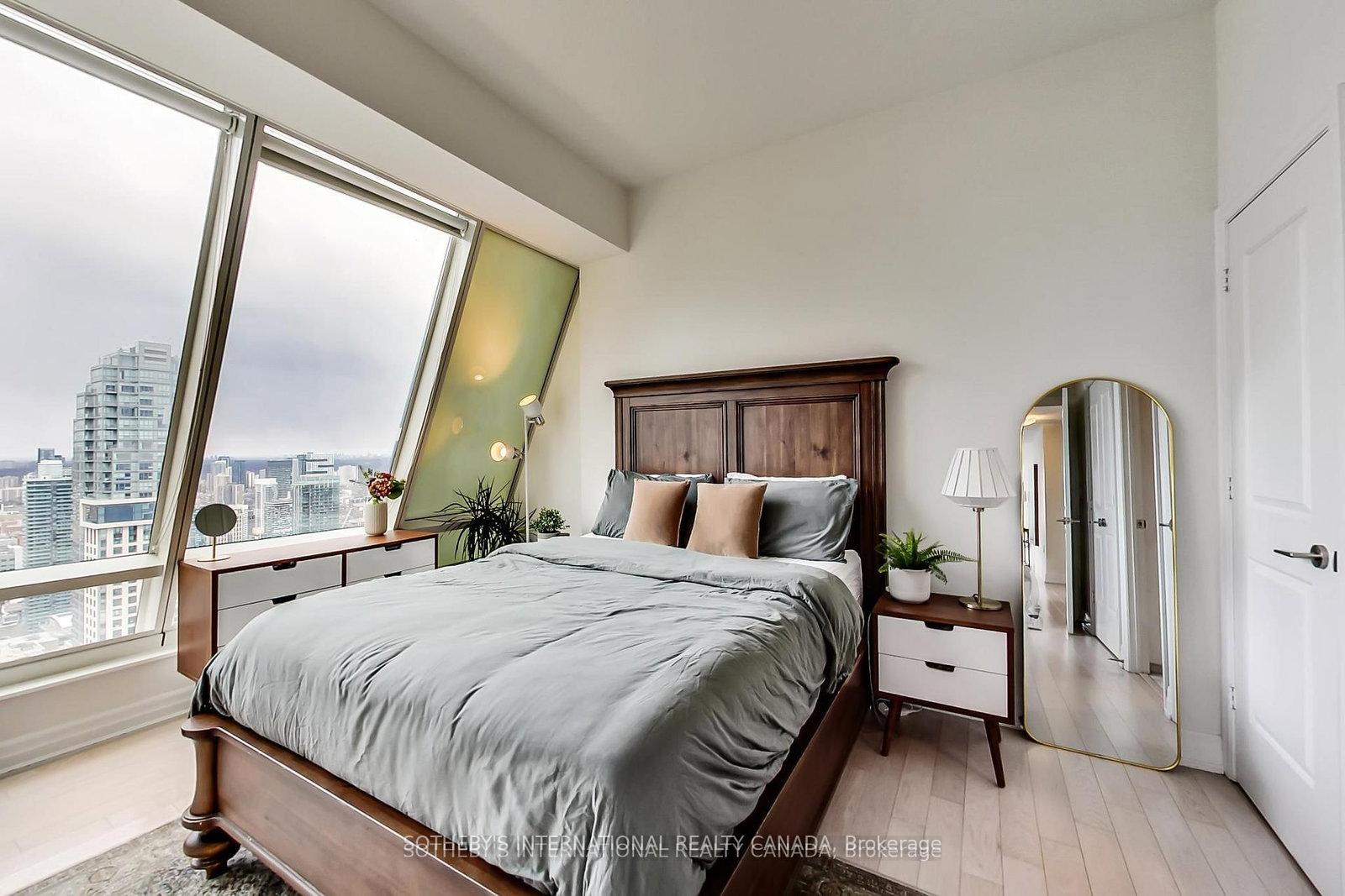 Photo 19 of Unit 5504, 8 The Esplanade, Toronto, Waterfront Communities — HOMEH