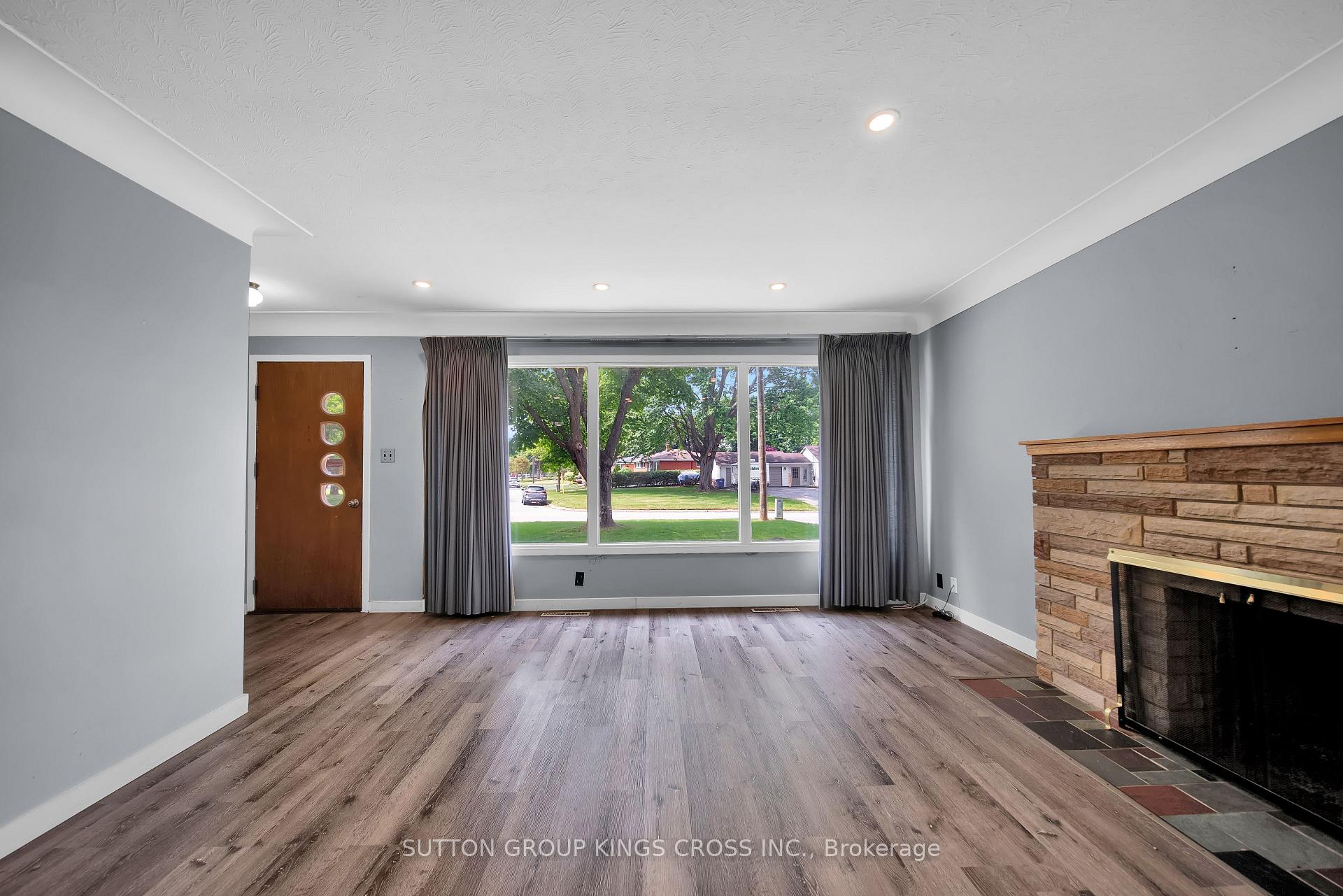 Photo 9 of 34 Hillcrest Avenue, Chatham-Kent — HOMEH