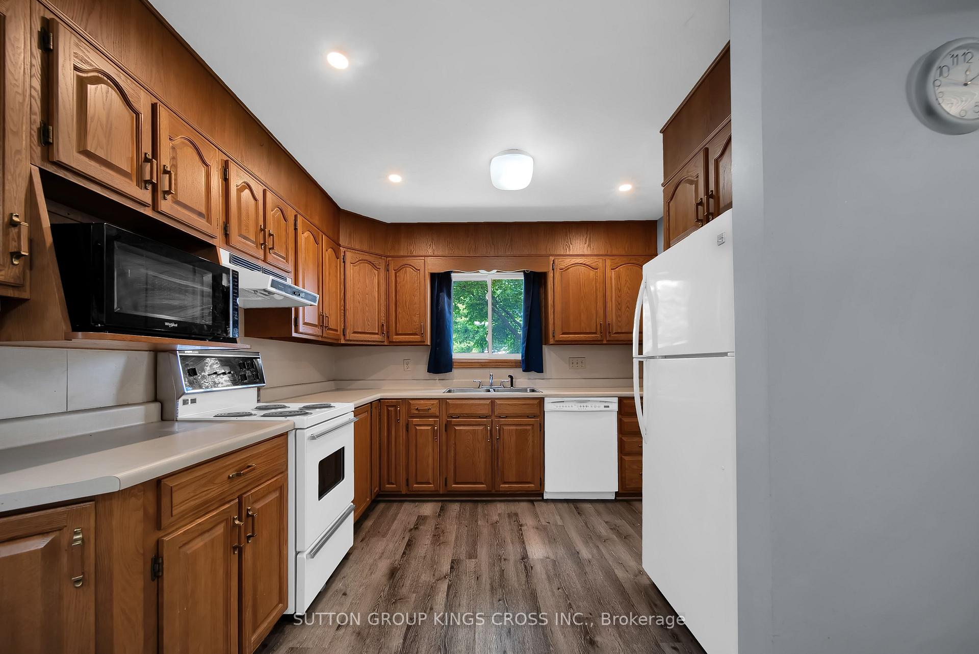 Photo 14 of 34 Hillcrest Avenue, Chatham-Kent — HOMEH